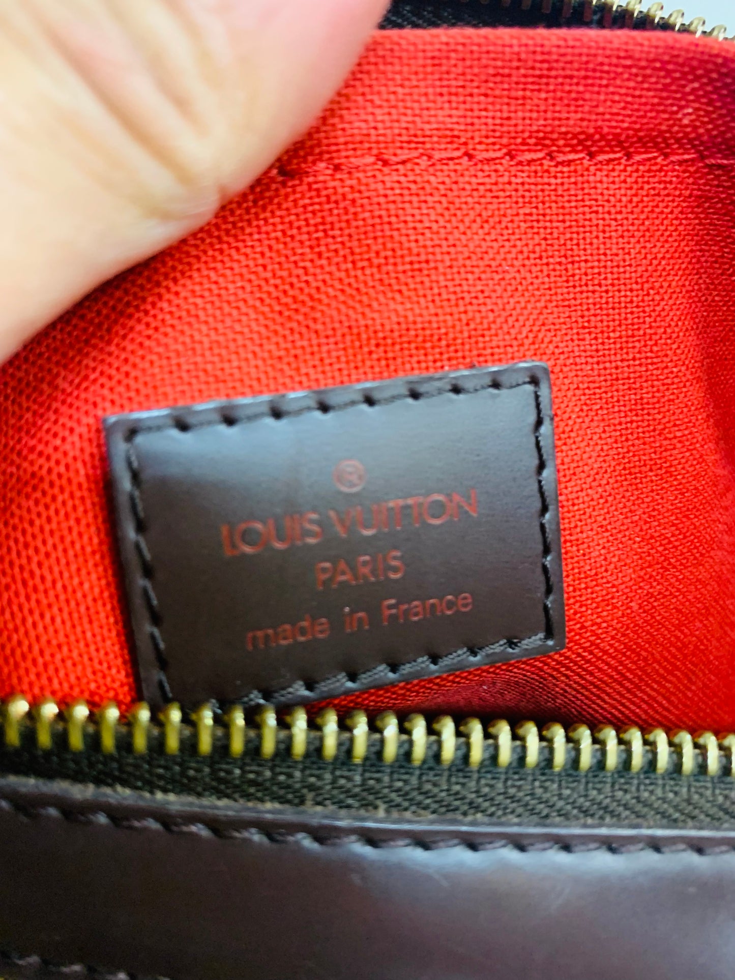 Louis Vuitton Damier Ebene Illovo MM