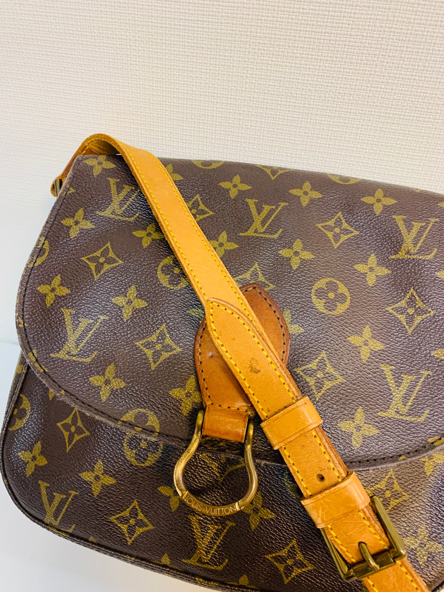 LOUIS VUITTON Saint Cloud GM