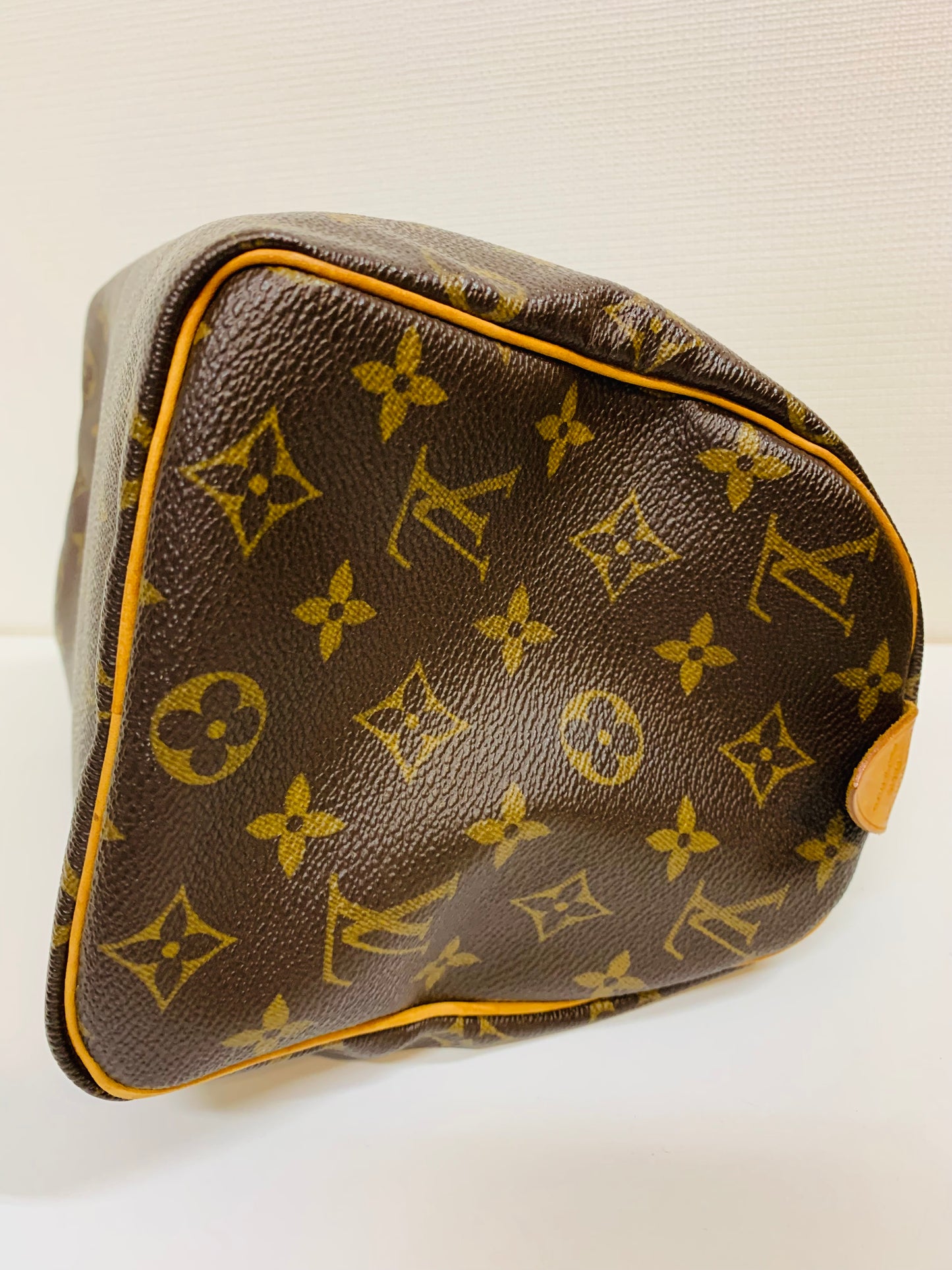 USED LOUIS VUITTON SPEEDY 25