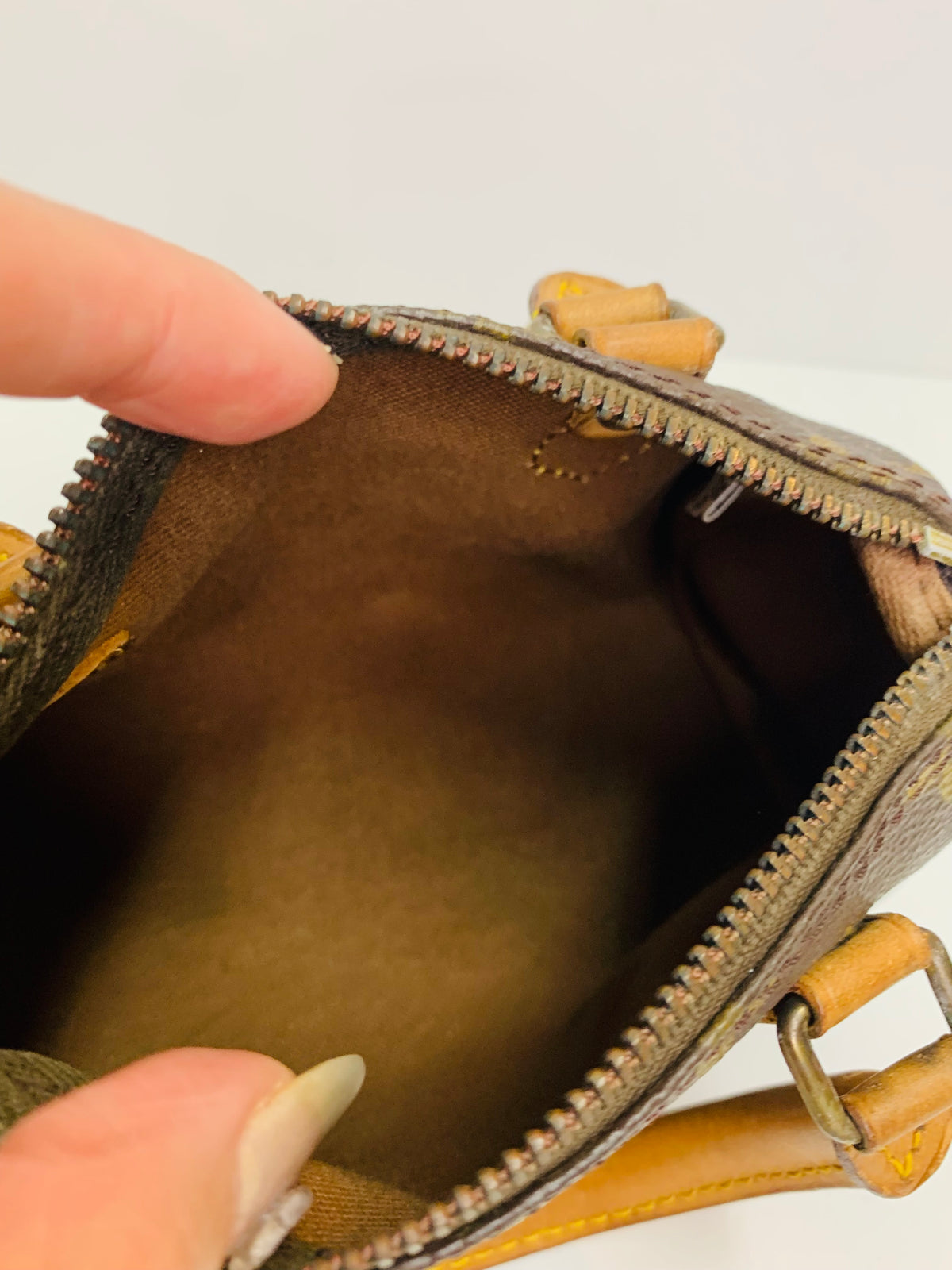 Louis Vuitton Monogram Mini Speedy