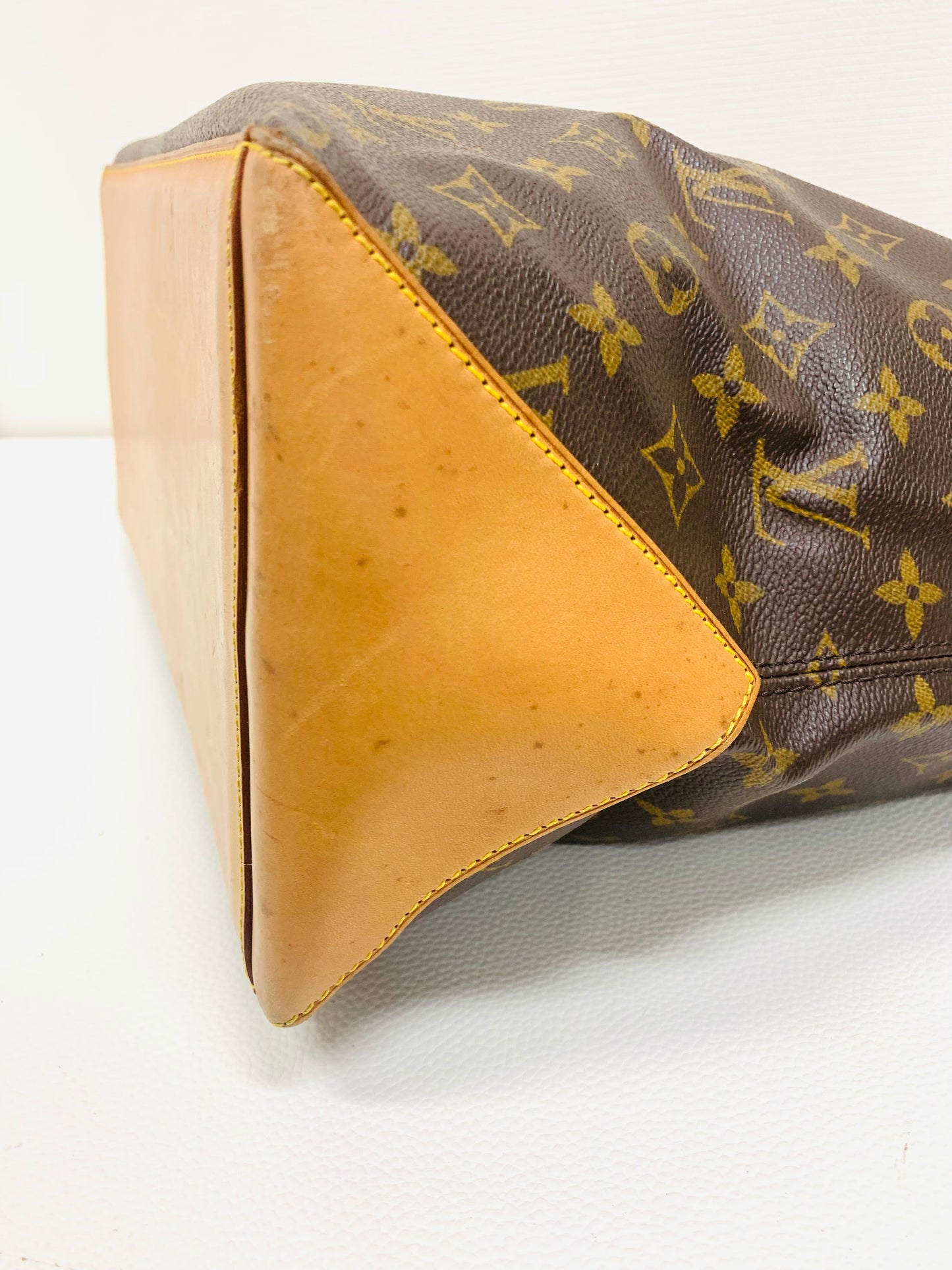 Used Louis Vuitton Cabas Mezzo