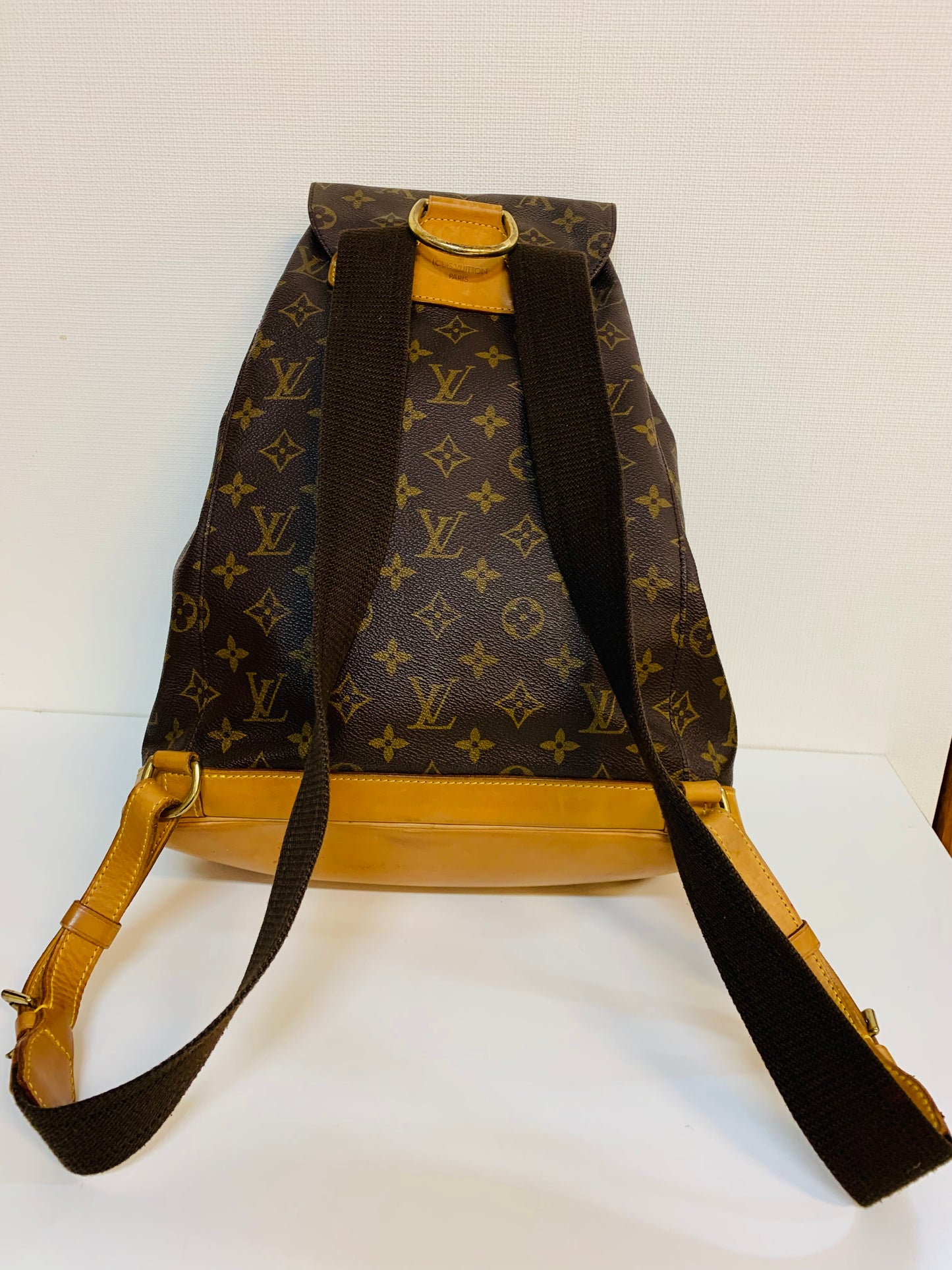 LOUIS VUITTON MONTSOURIES GM