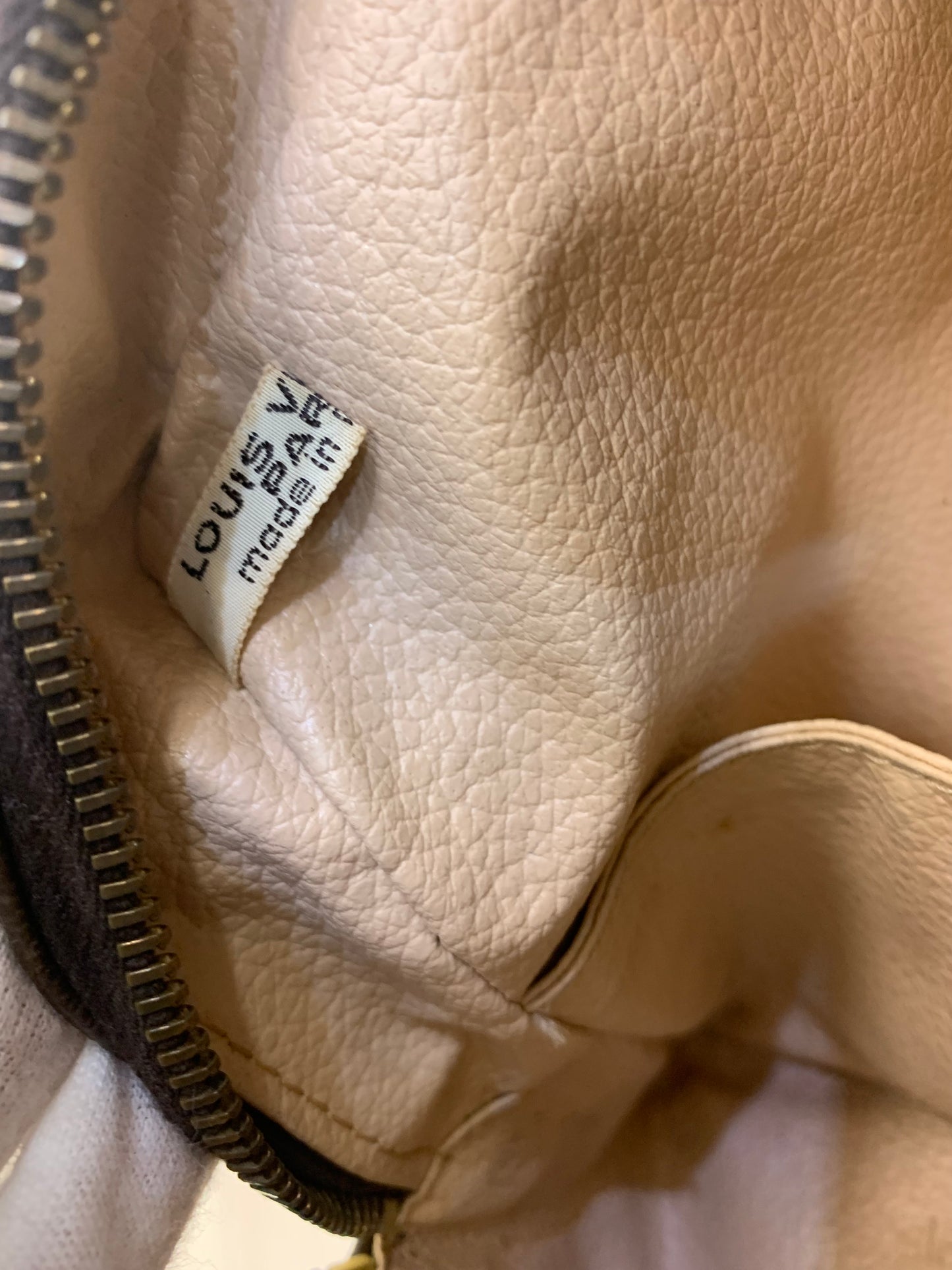 Louis Vuitton Monogram Trousse Toilette 28