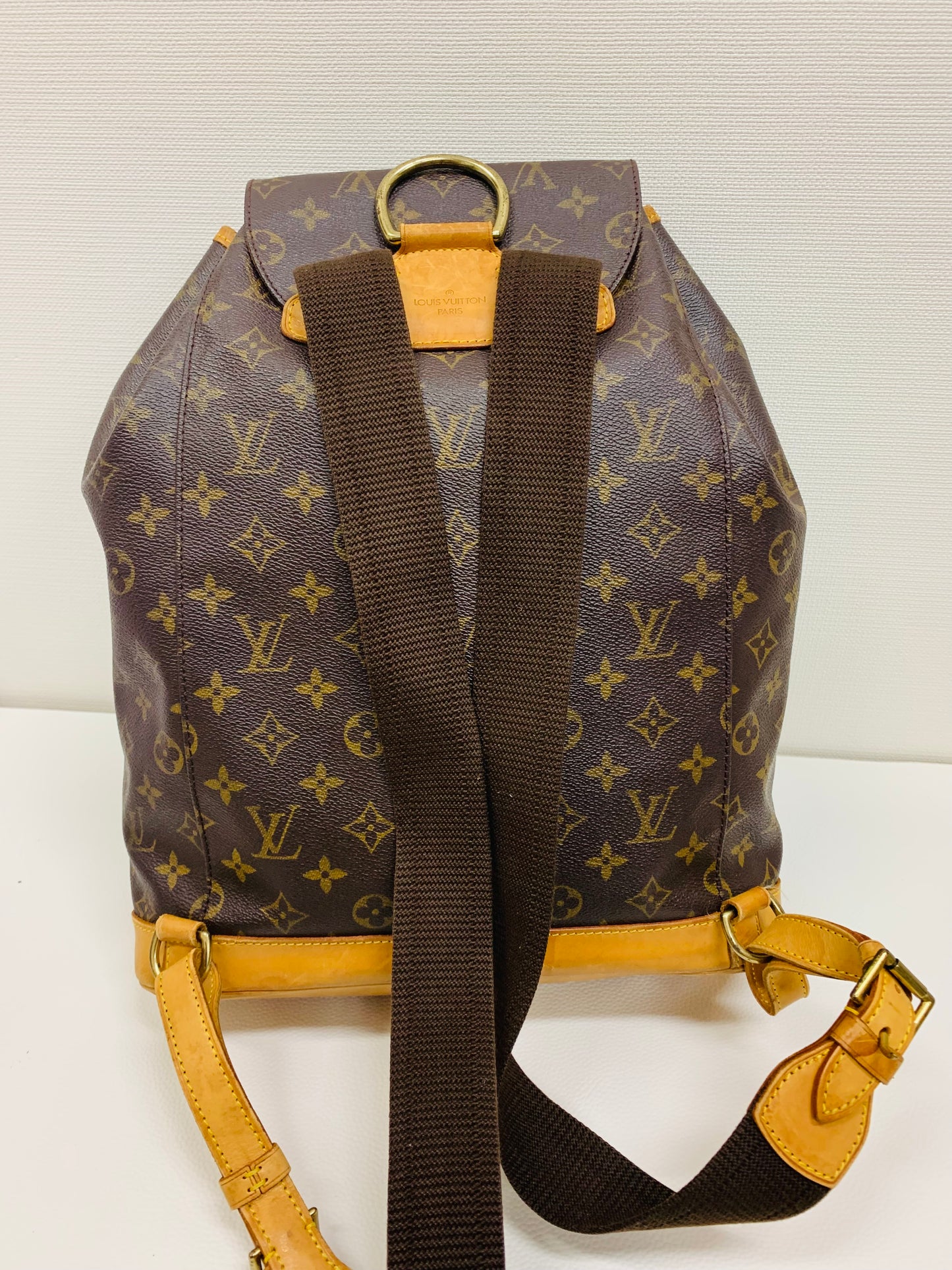 USED LOUIS VUITTON MONTSOURIES GM