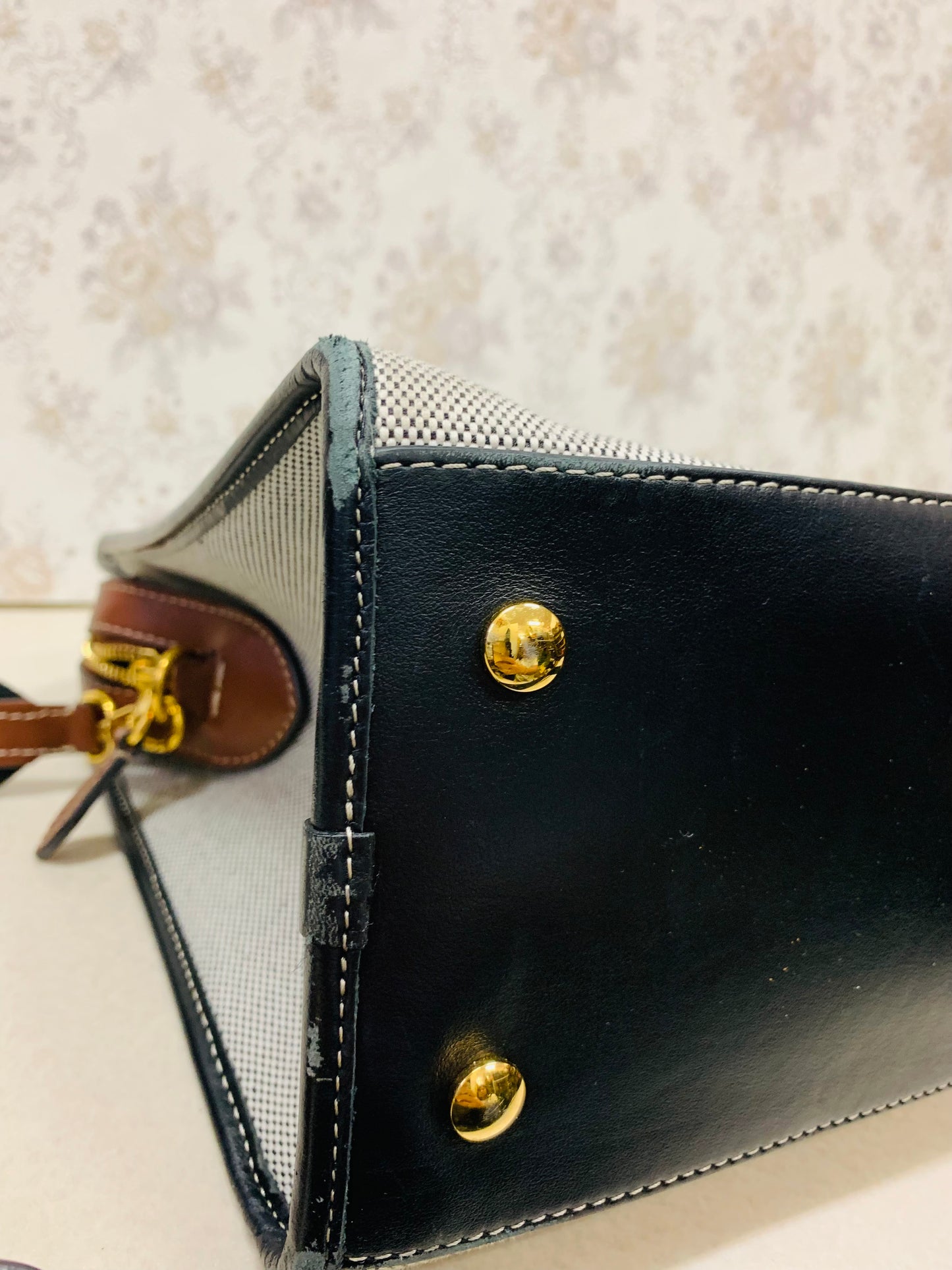 Burberry Canvas Horseferry Medium Pocket Tote Black