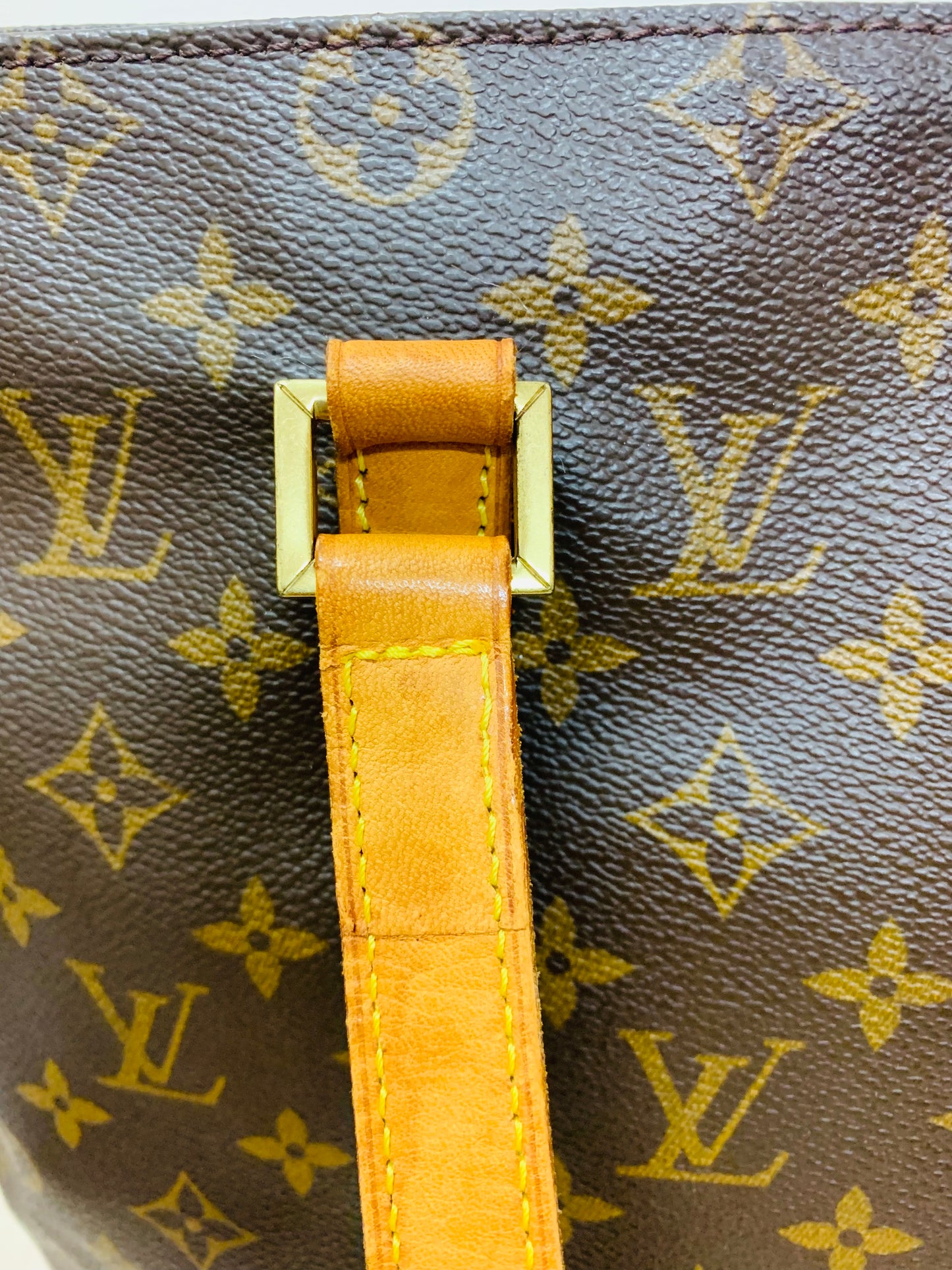 LOUIS VUITTON Cabas Mezzo Tote bag