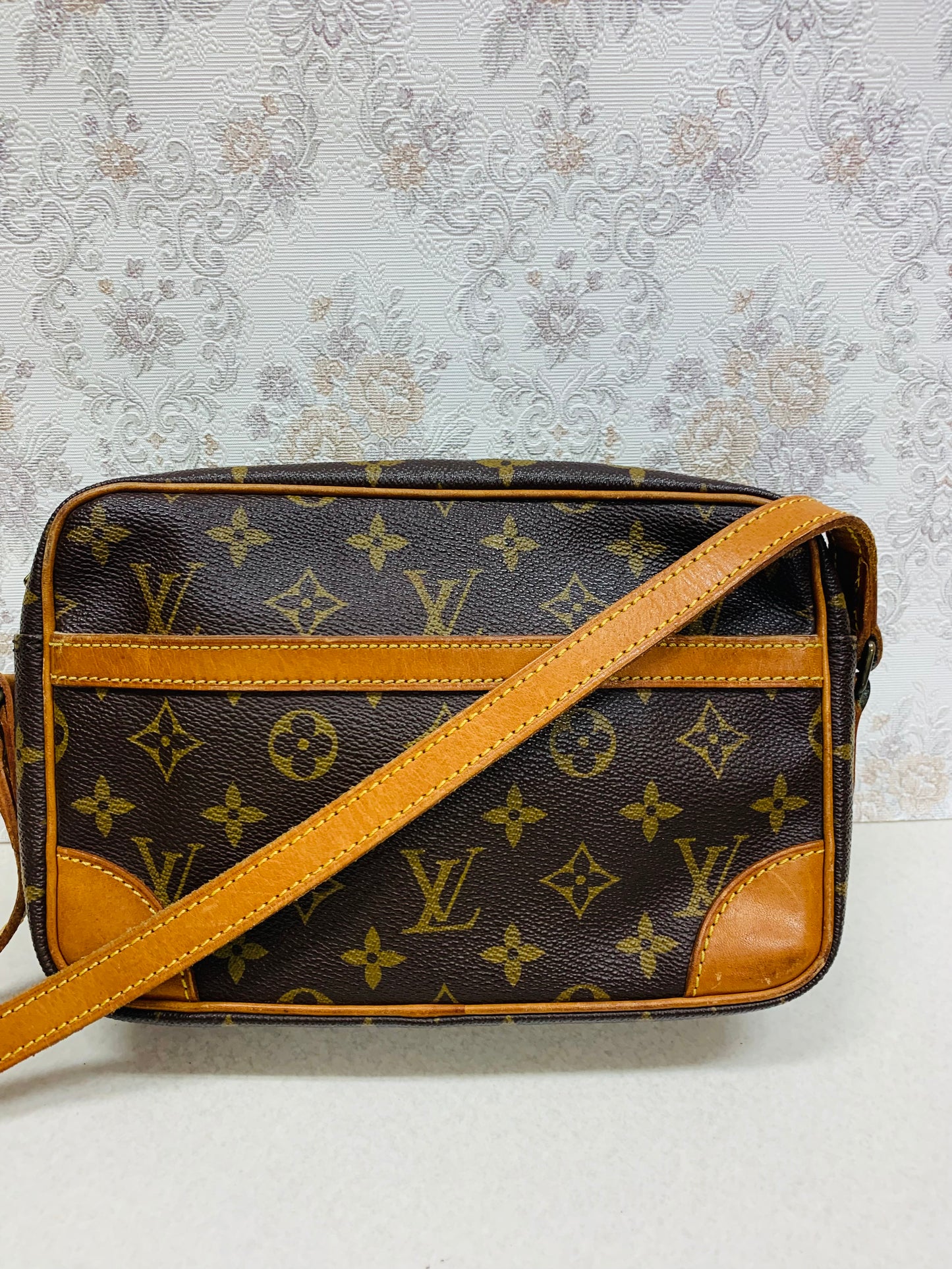 Louis Vuitton Monogram Trocadero 23