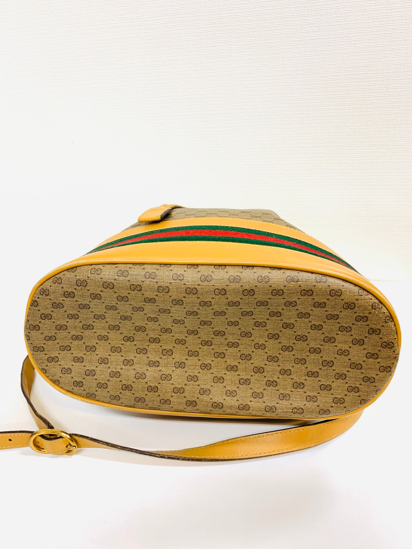 USED VINTAGE GUCCI SHERRY LINE BUCKET shoulder bag