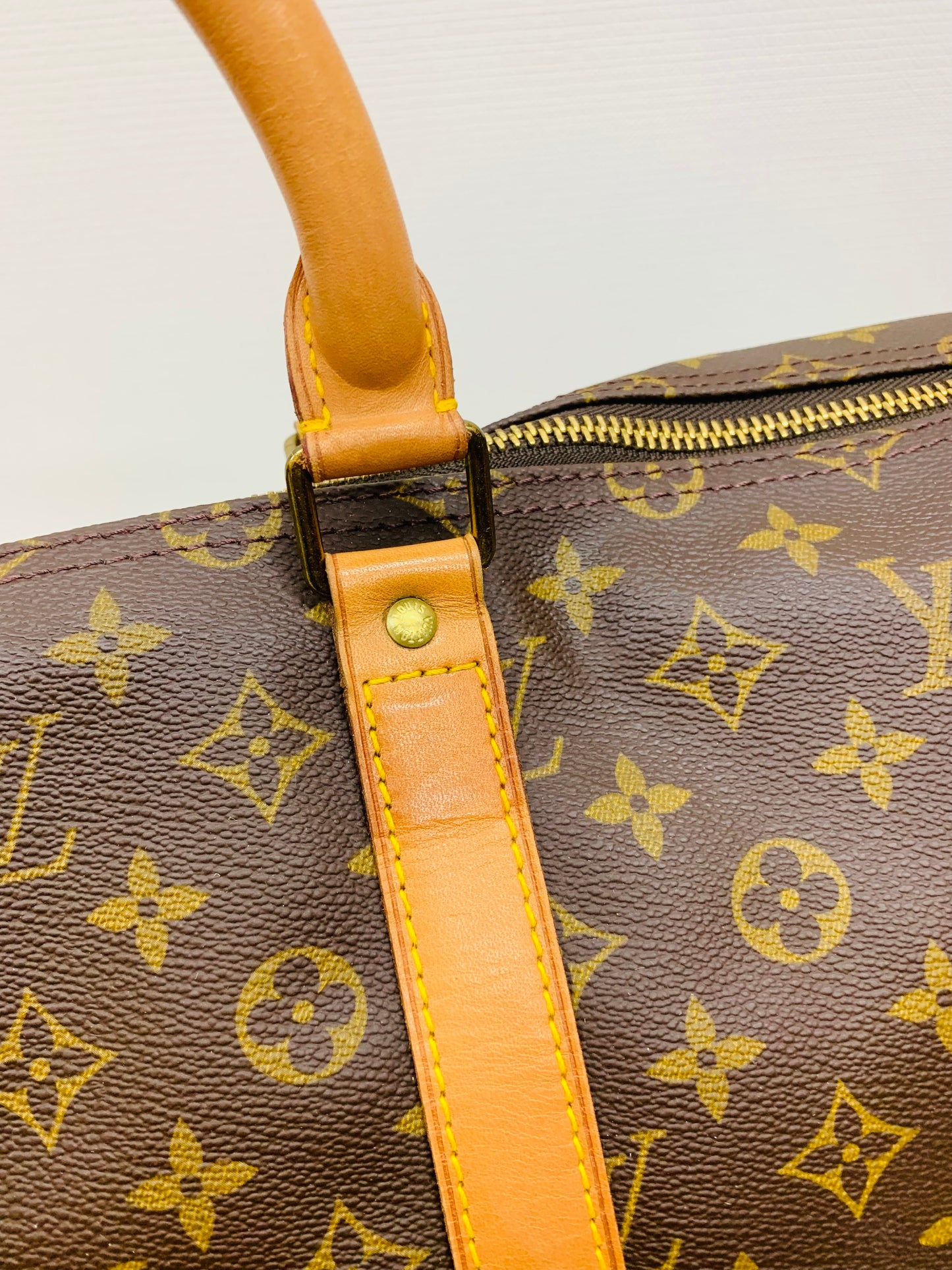 USED LOUIS VUITTON KEEPAL 55 BANDOULIERE