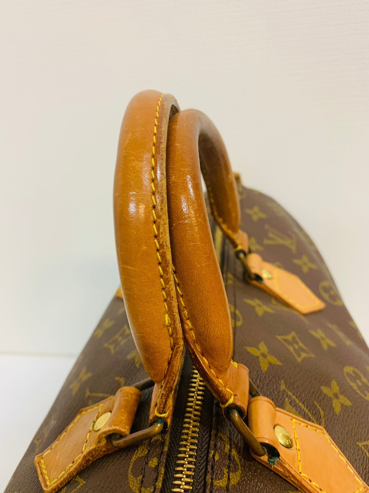 USED LOUIS VUITTON SPEEDY 35