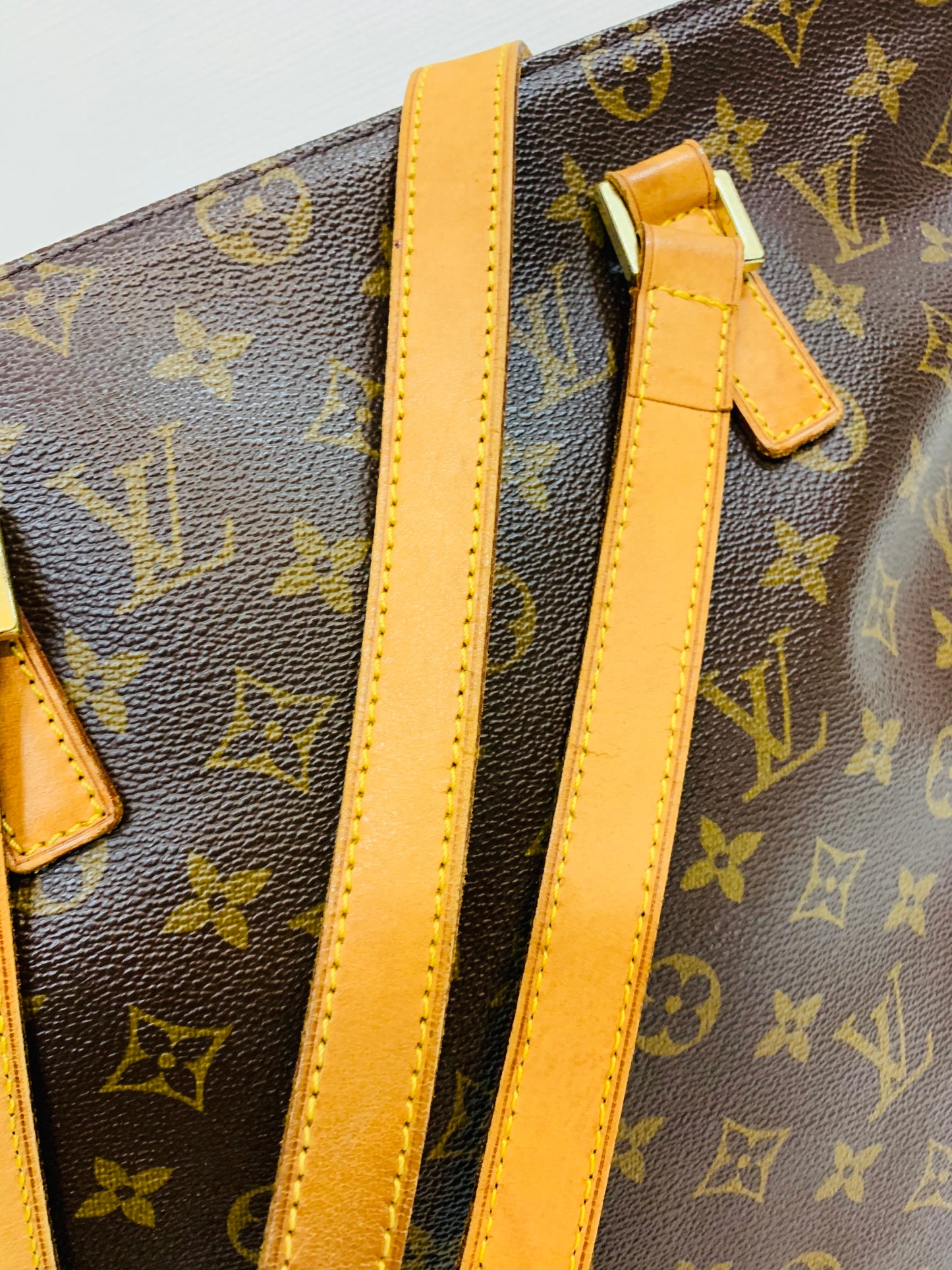 LOUIS VUITTON CABAS MEZZO TOTE BAG