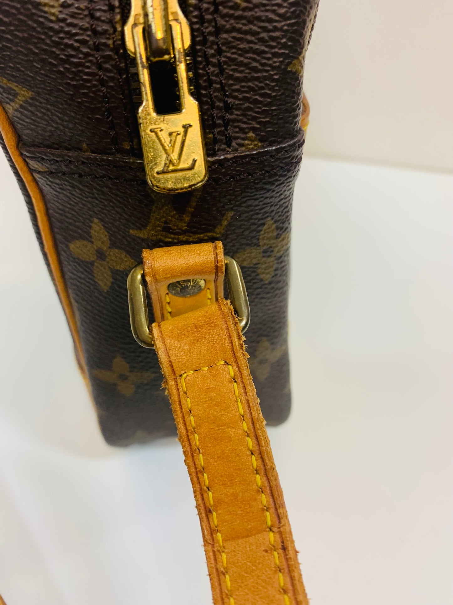 USED LOUIS VUITTON TROCADERO 27