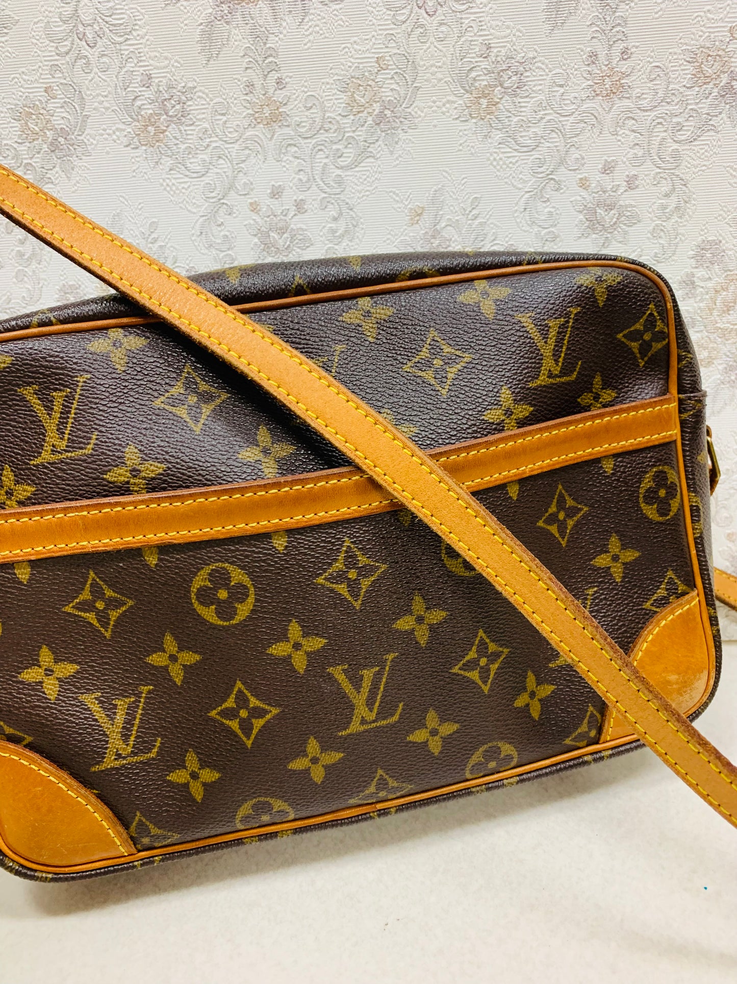Louis Vuitton Monogram Trocadéro 27