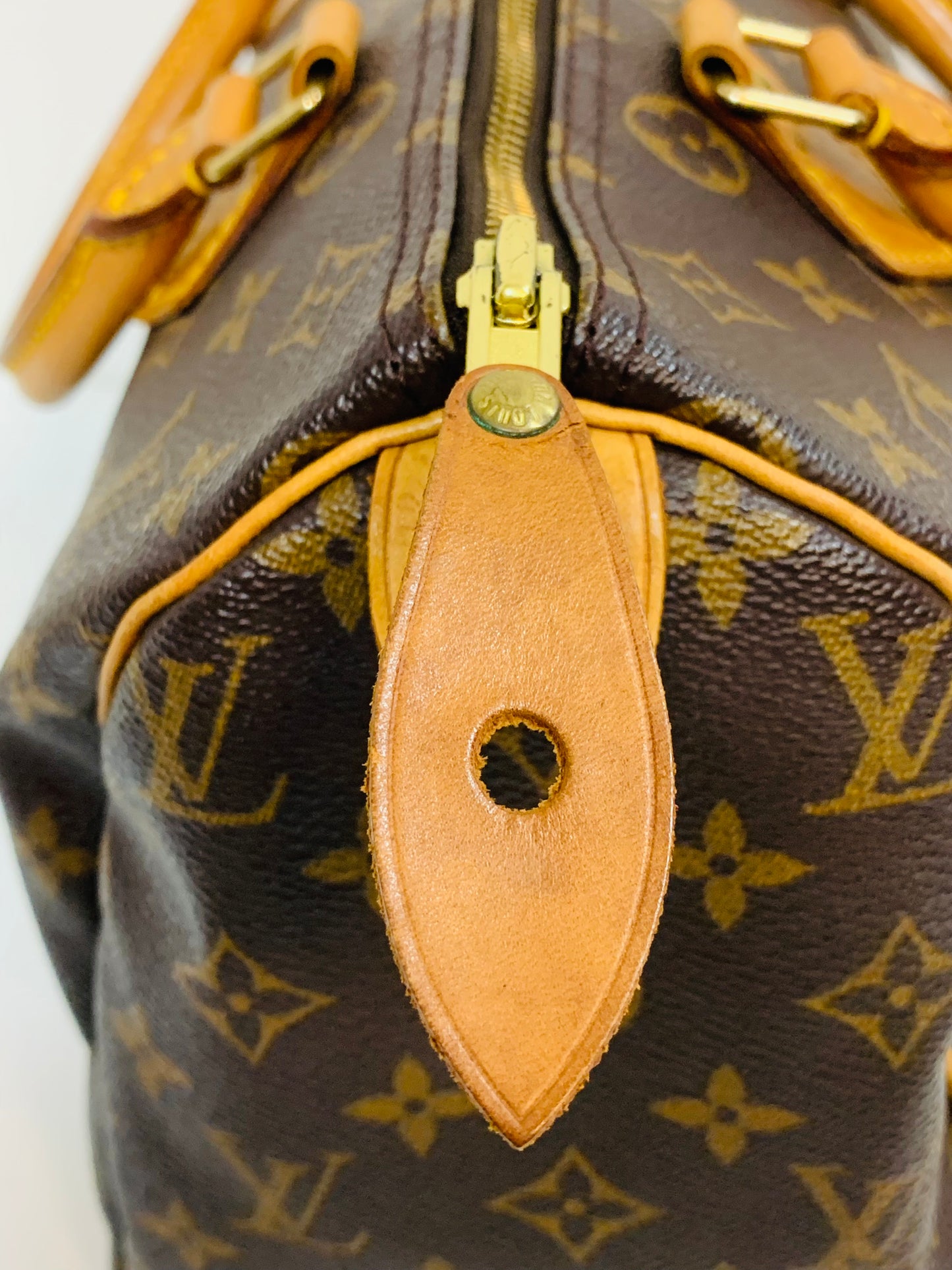 USED LOUIS VUITTON SPEEDY 30