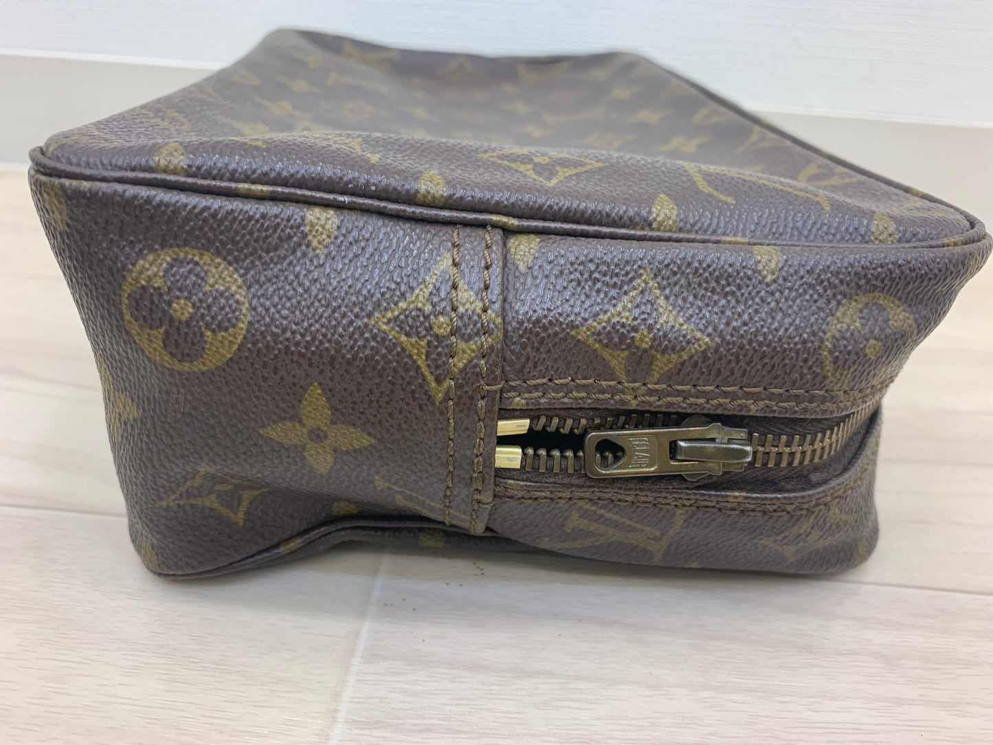 Louis Vuitton Monogram Trousse Toilette 28