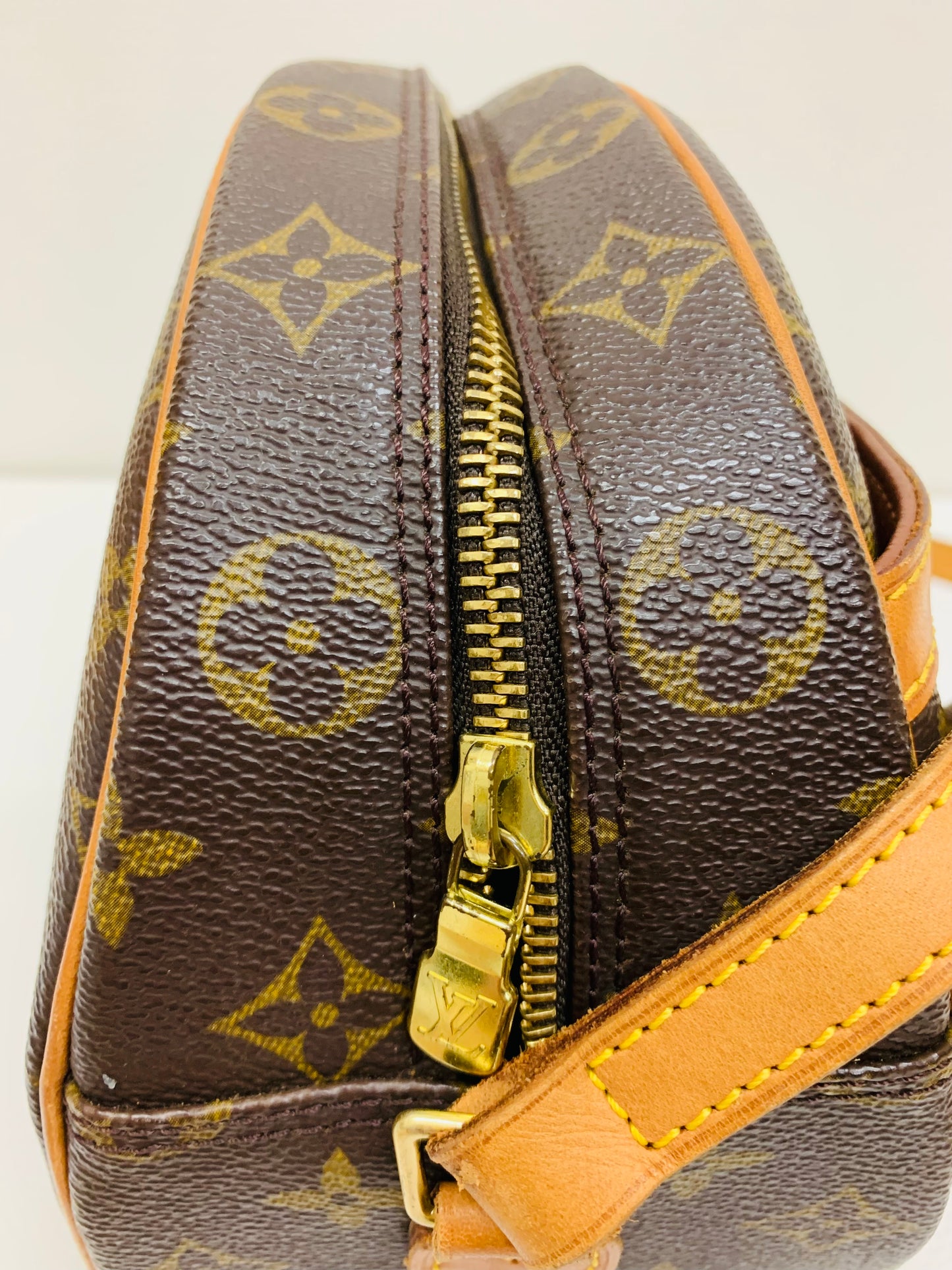 USED LOUIS VUITTON BLOIS