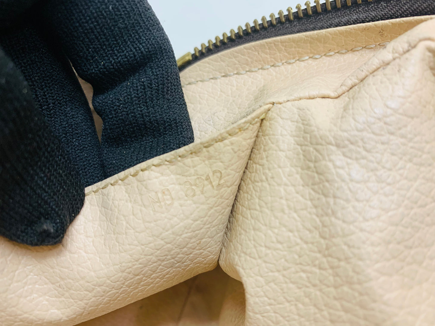 LOUIS VUITTON Trousse 28