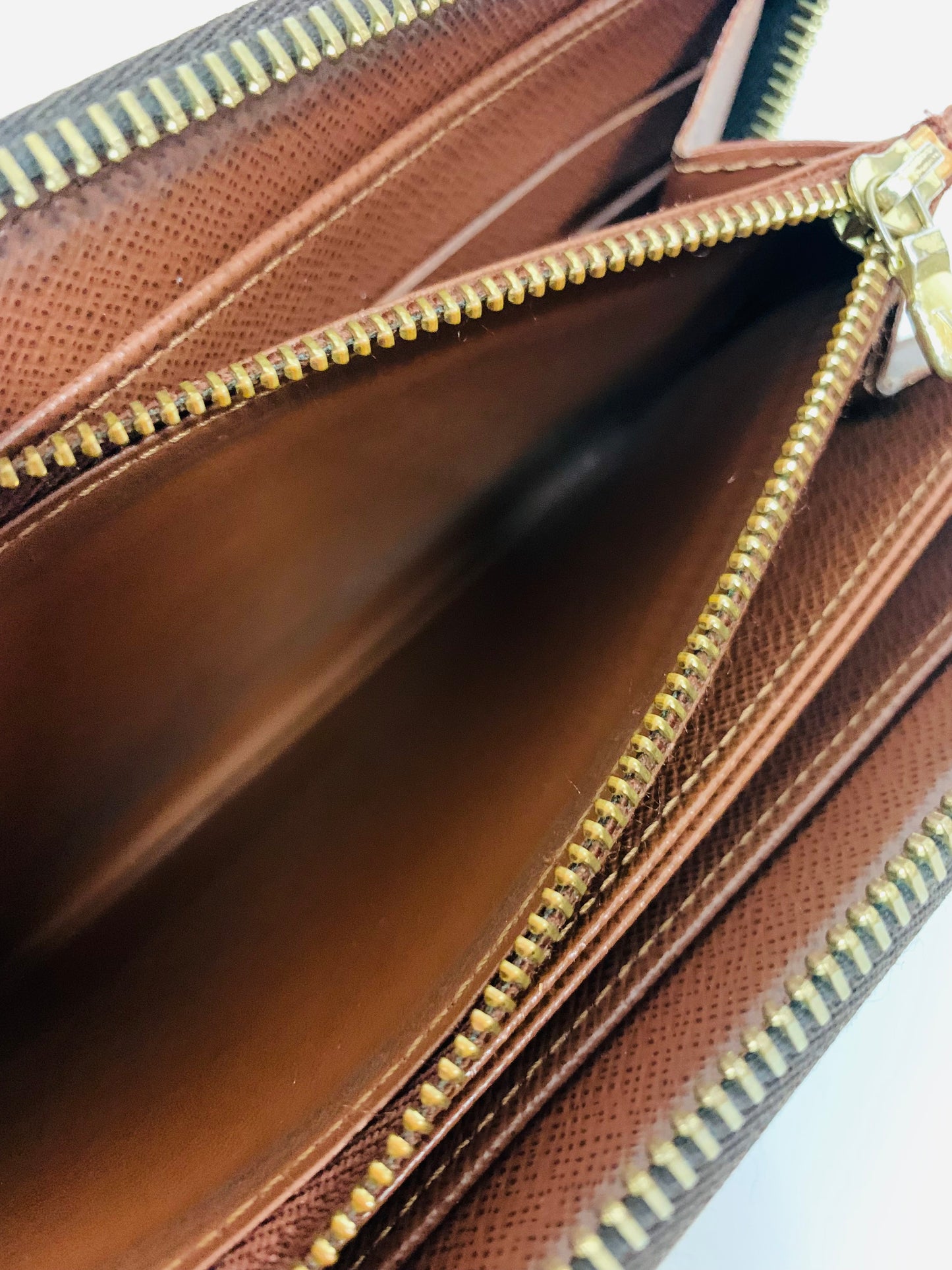 Louis Vuitton Monogram Zippy Wallet