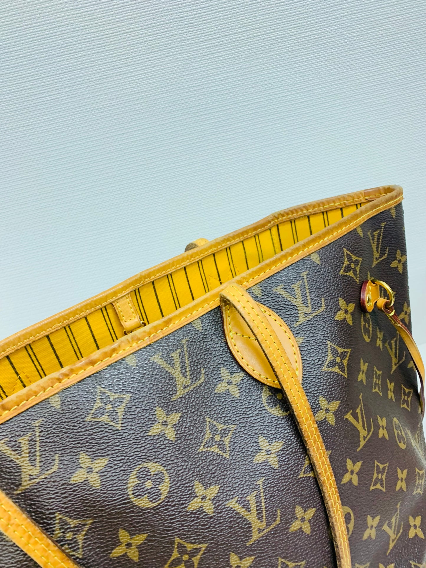 Used Louis Vuitton Limited Edition Neverful MM Mimosa with pouch