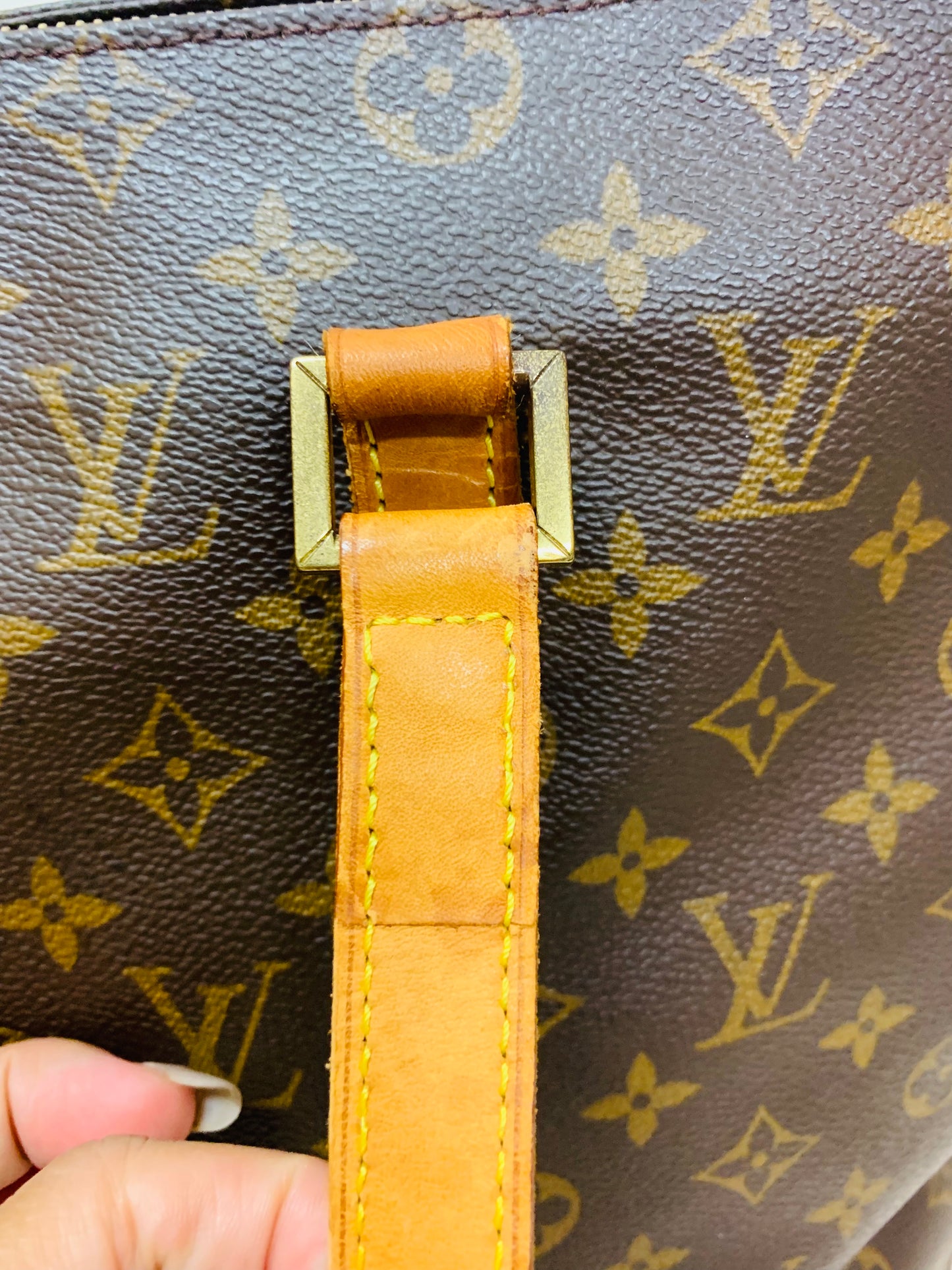 LOUIS VUITTON Cabas Mezzo Tote bag