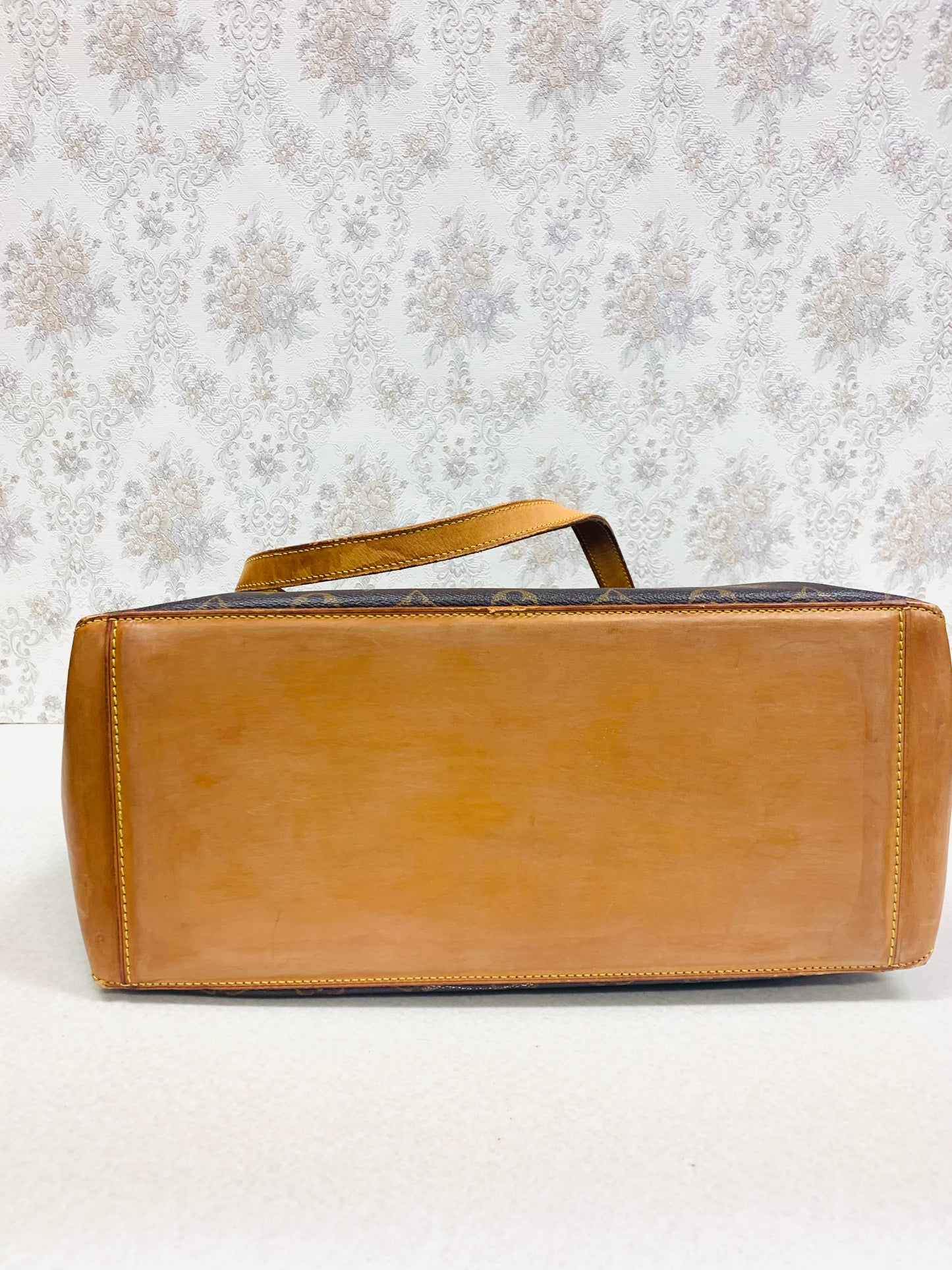 Louis Vuitton Monogram Cabas Mezzo