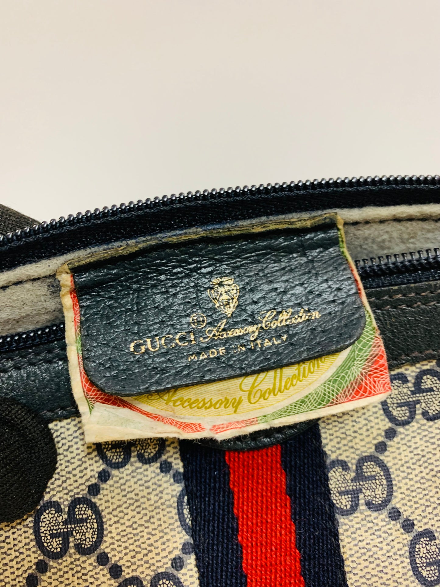 GUCCI GG Supreme Sherry Line Shoulder Bag
