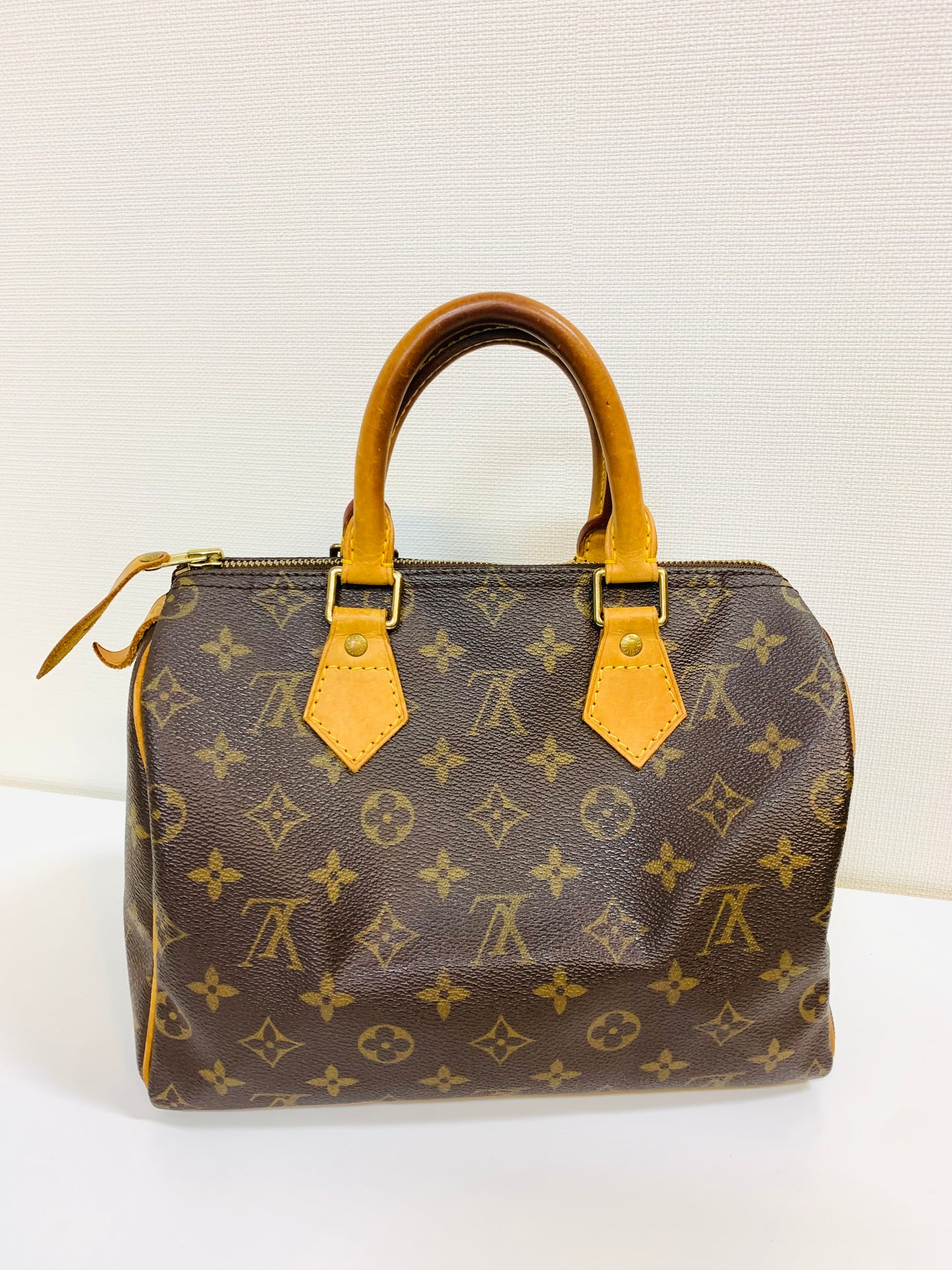 USED LOUIS VUITTON SPEEDY 25