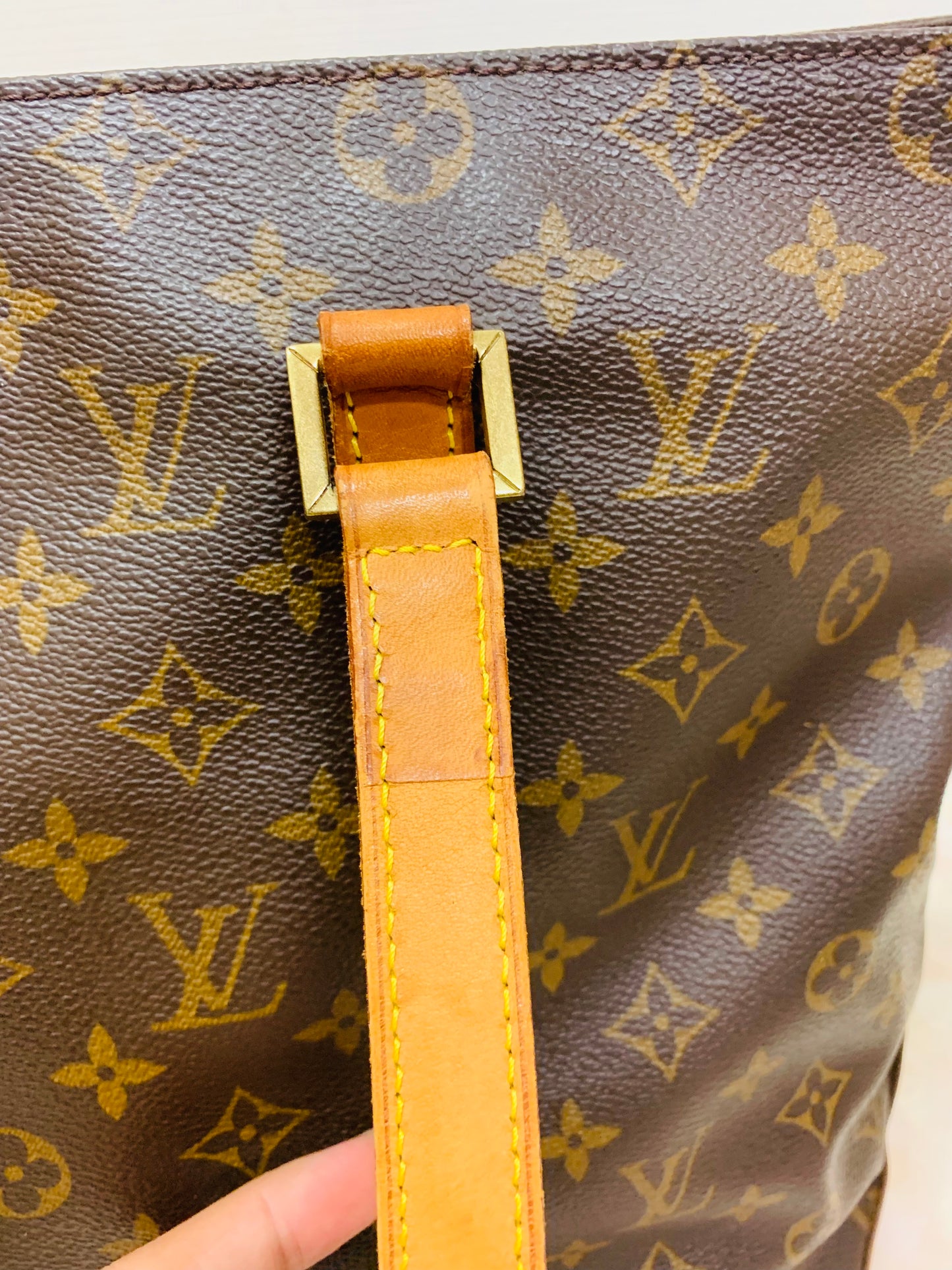 LOUIS VUITTON Cabas Mezzo Tote bag