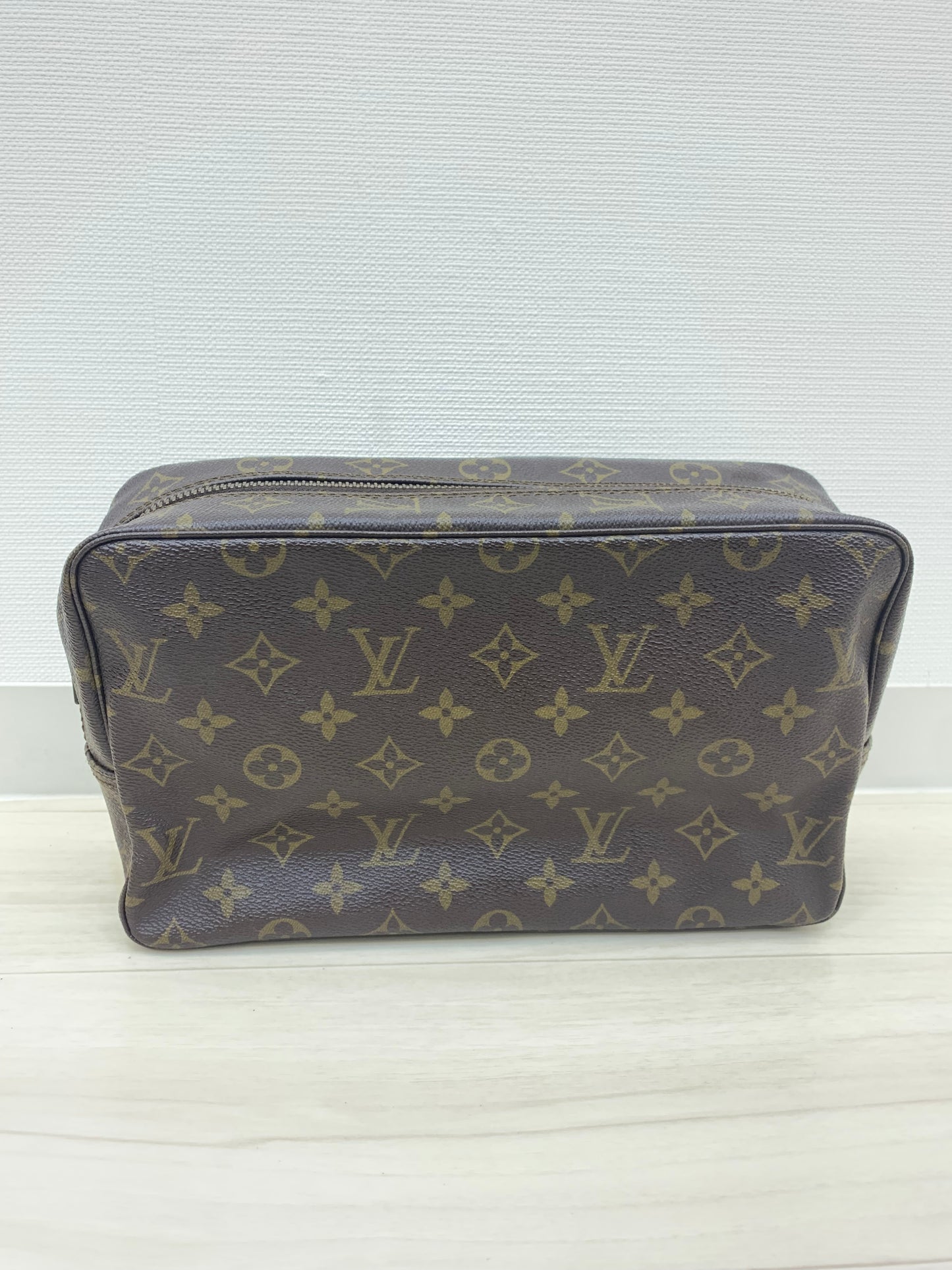 Louis Vuitton Monogram Trousse Toilette 28