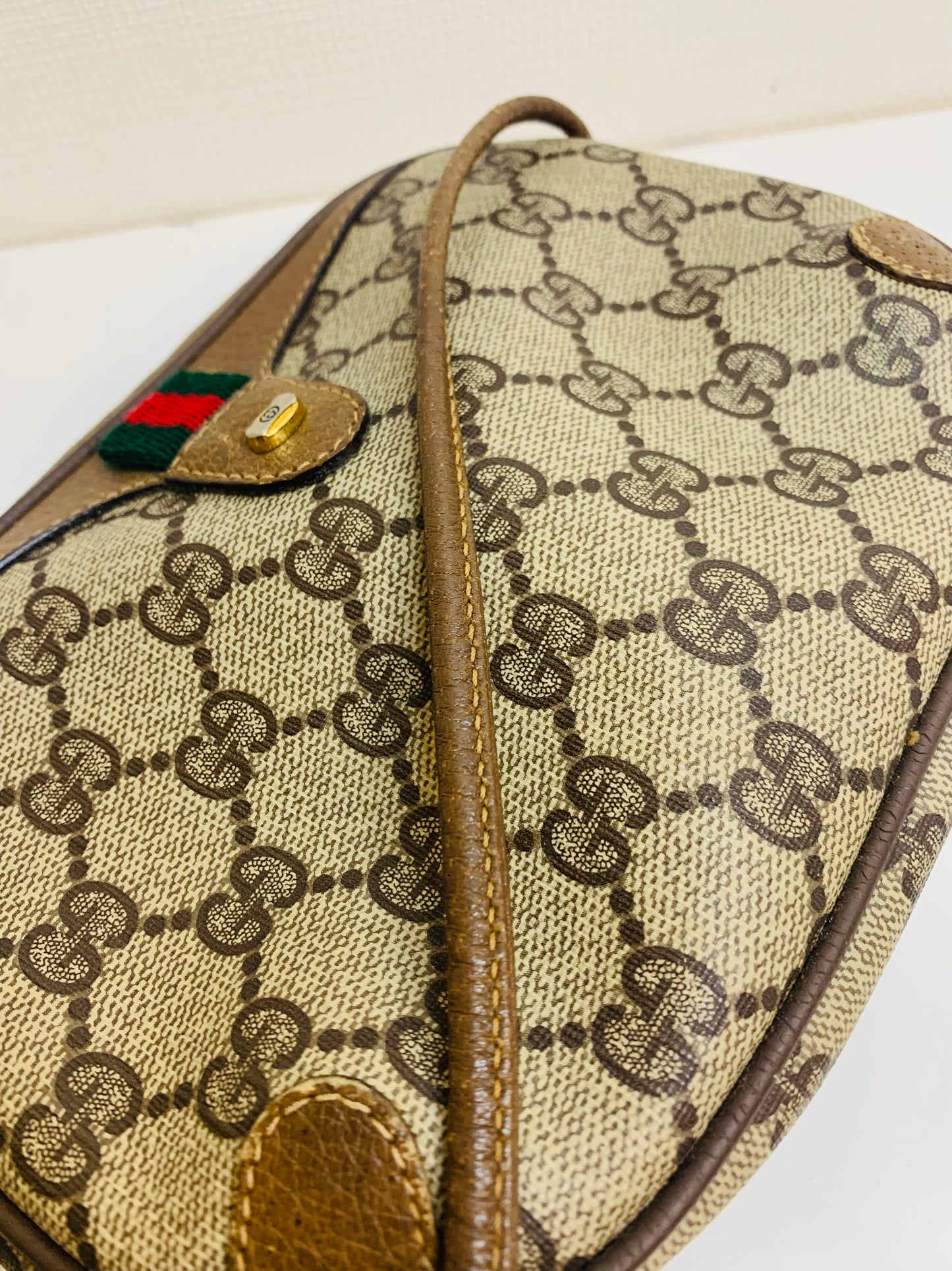 GUCCI GG SUPREME Sherry Line Shoulder bag