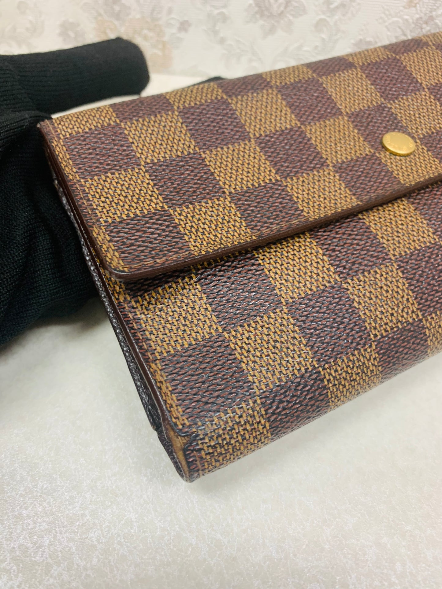 Louis Vuitton Damier Ebene International Tri-Fold Wallet