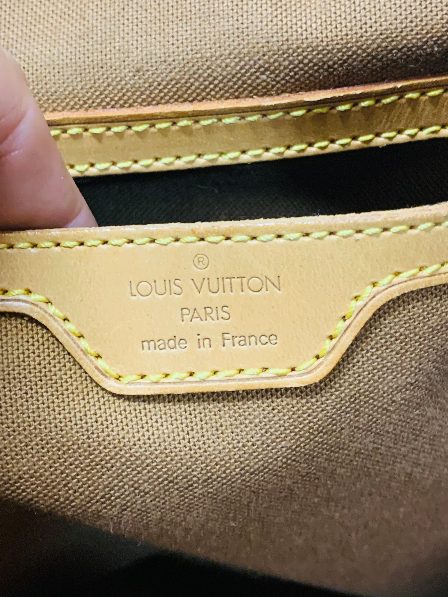 LOUIS VUITTON Montsouris GM