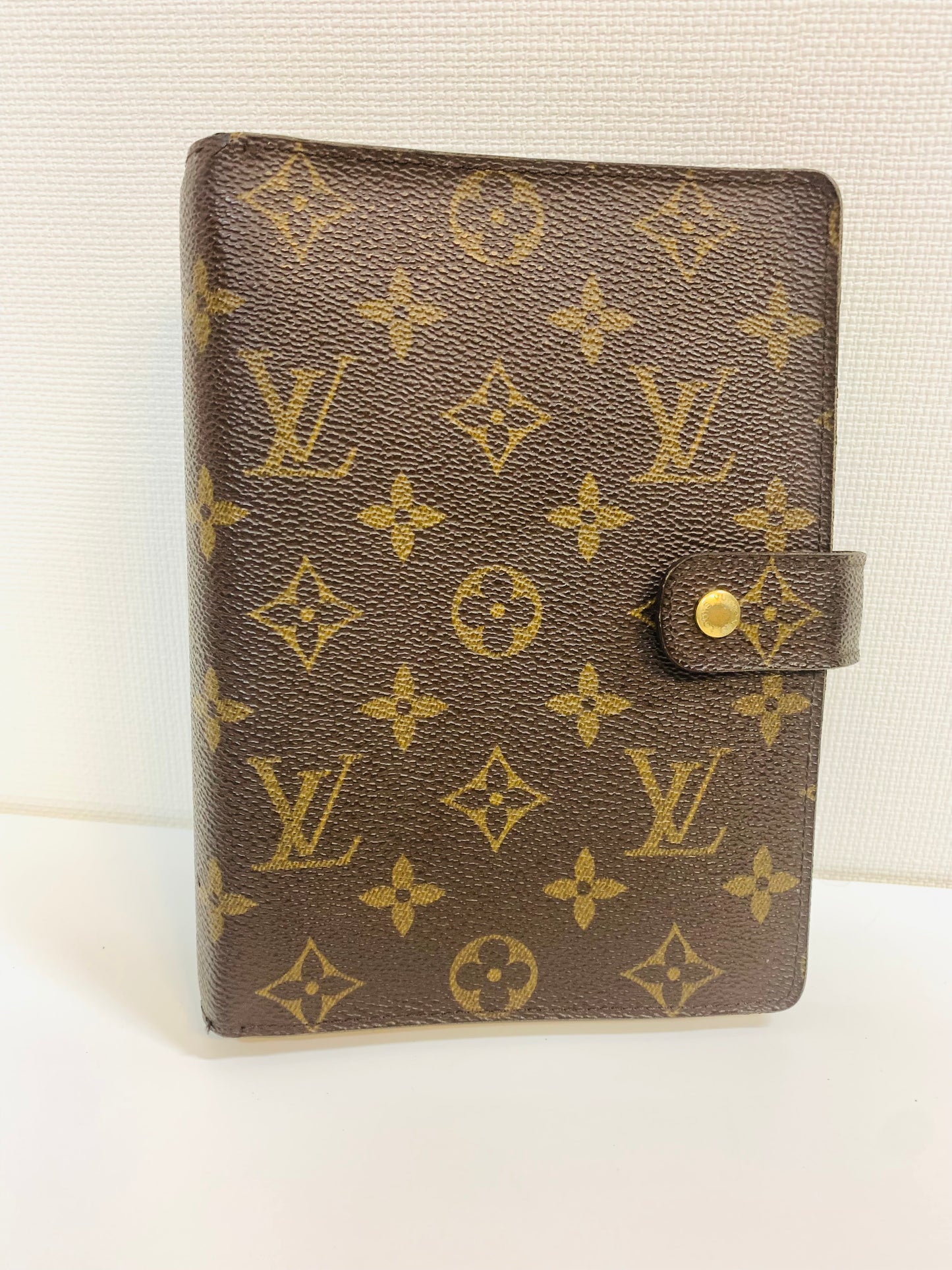 USED LOUIS VUITTON AGENDA MM