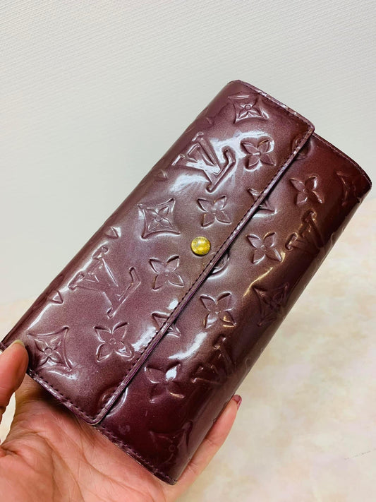 LOUIS VUITTON VERNIS SARAH WALLET