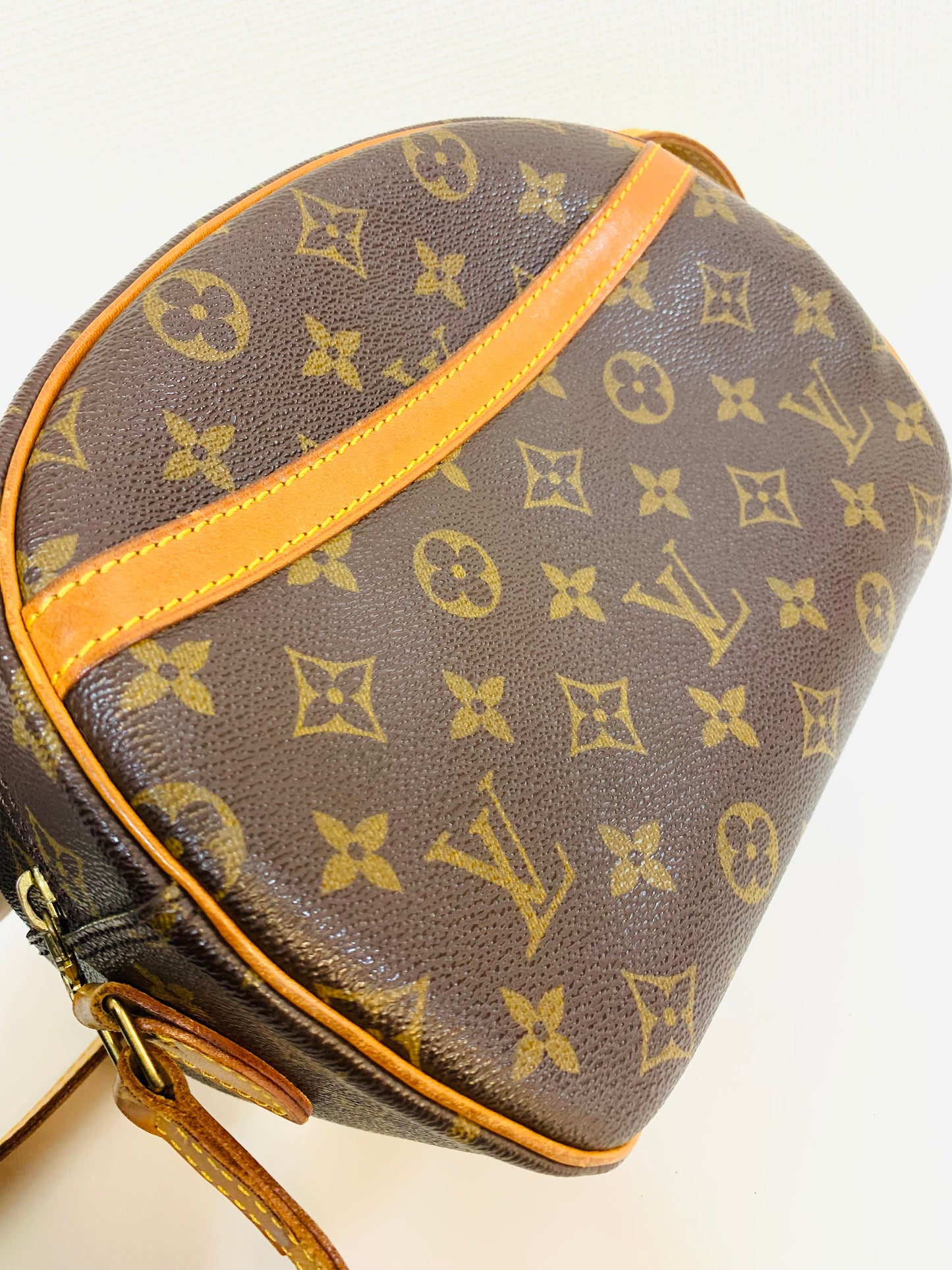 LOUIS VUITTON Blois