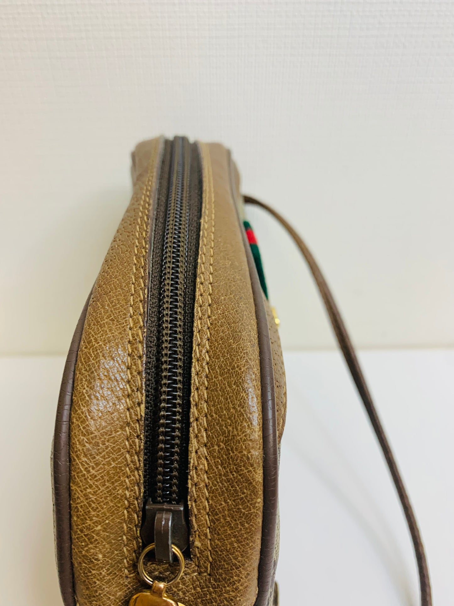 GUCCI GG SUPREME Sherry Line Shoulder bag