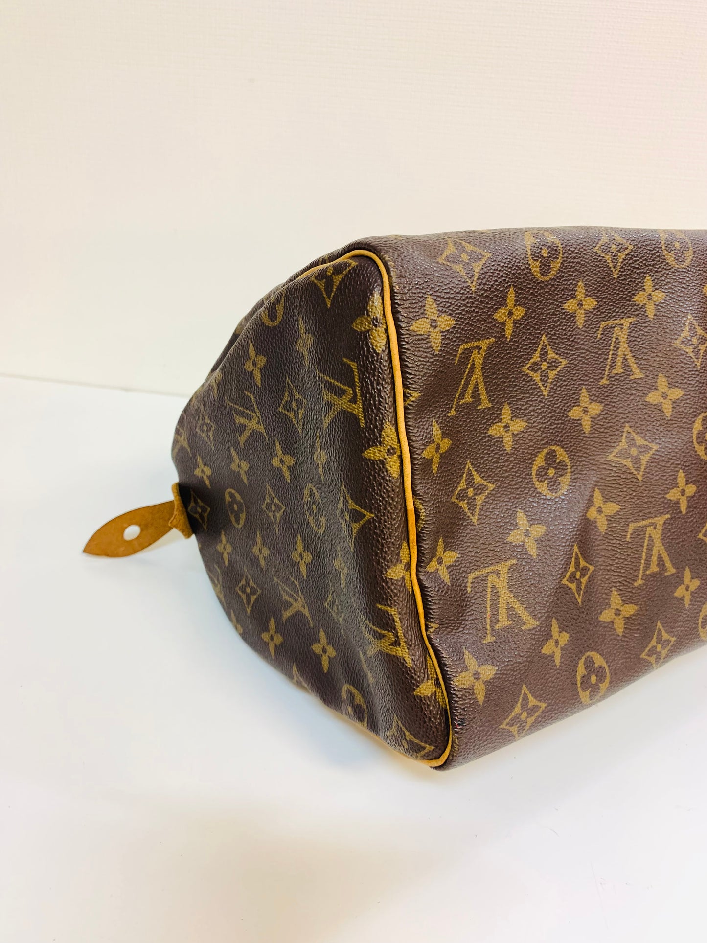 LOUIS VUITTON Speedy 30