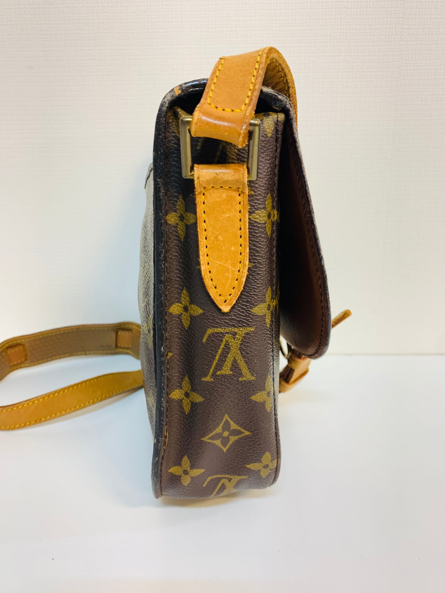 LOUIS VUITTON Saint Cloud GM