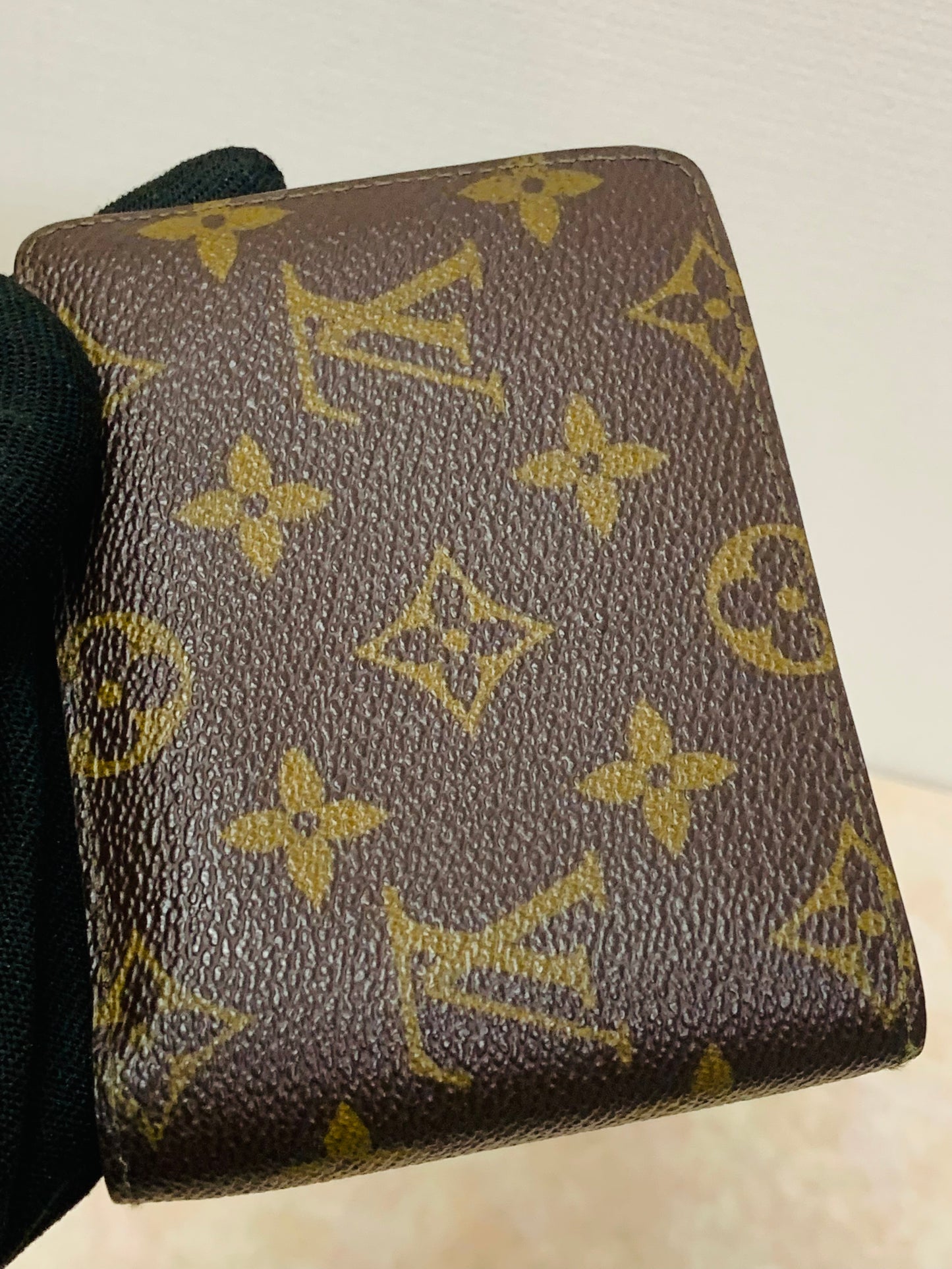 LOUIS VUITTON  Vintage Bi-fold mens wallet