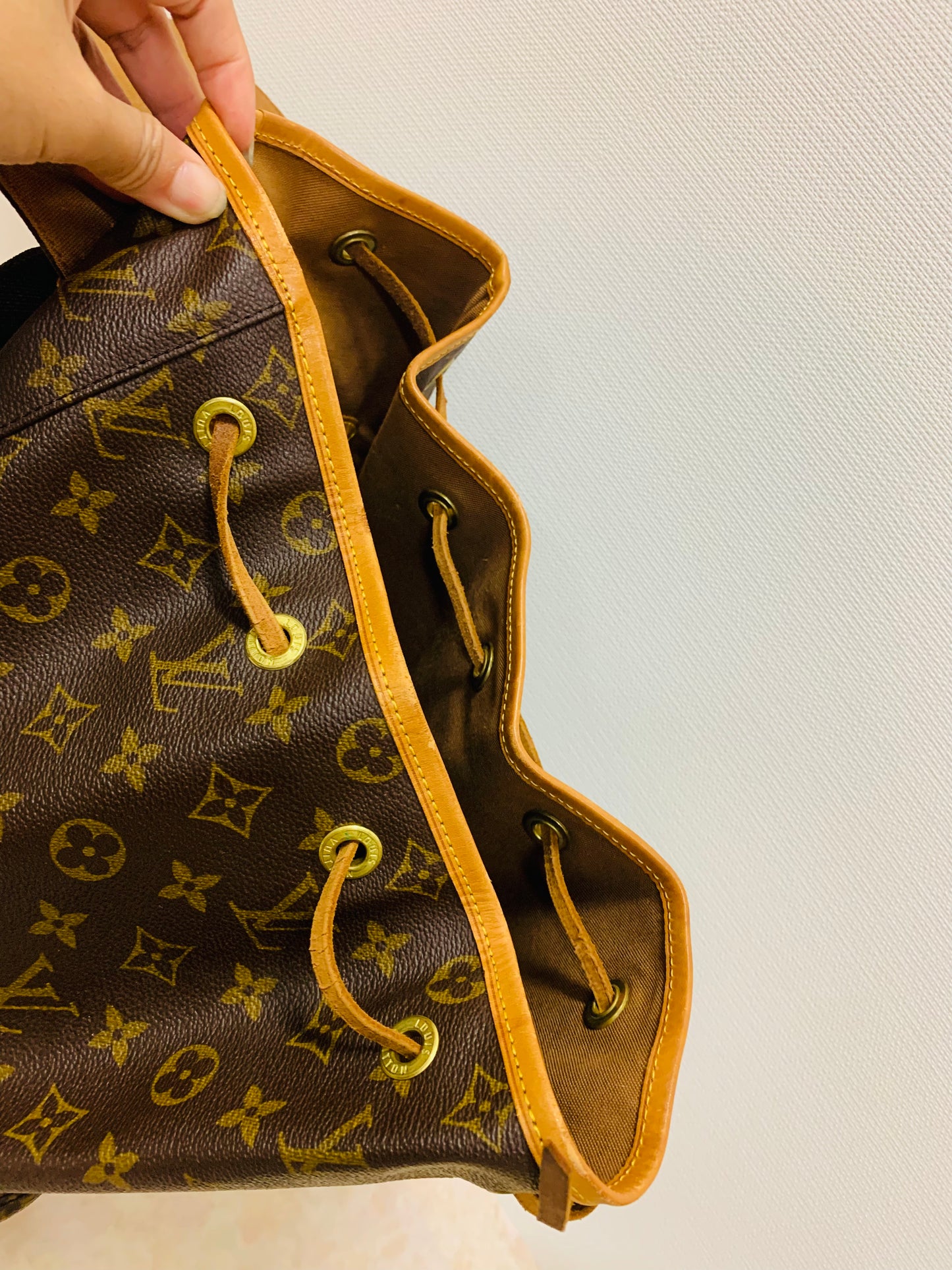 LOUIS VUITTON Montsouris GM