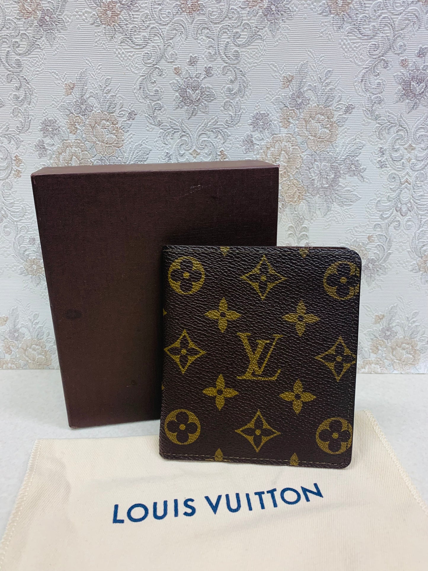 Louis Vuitton Monogram Multiple Wallet