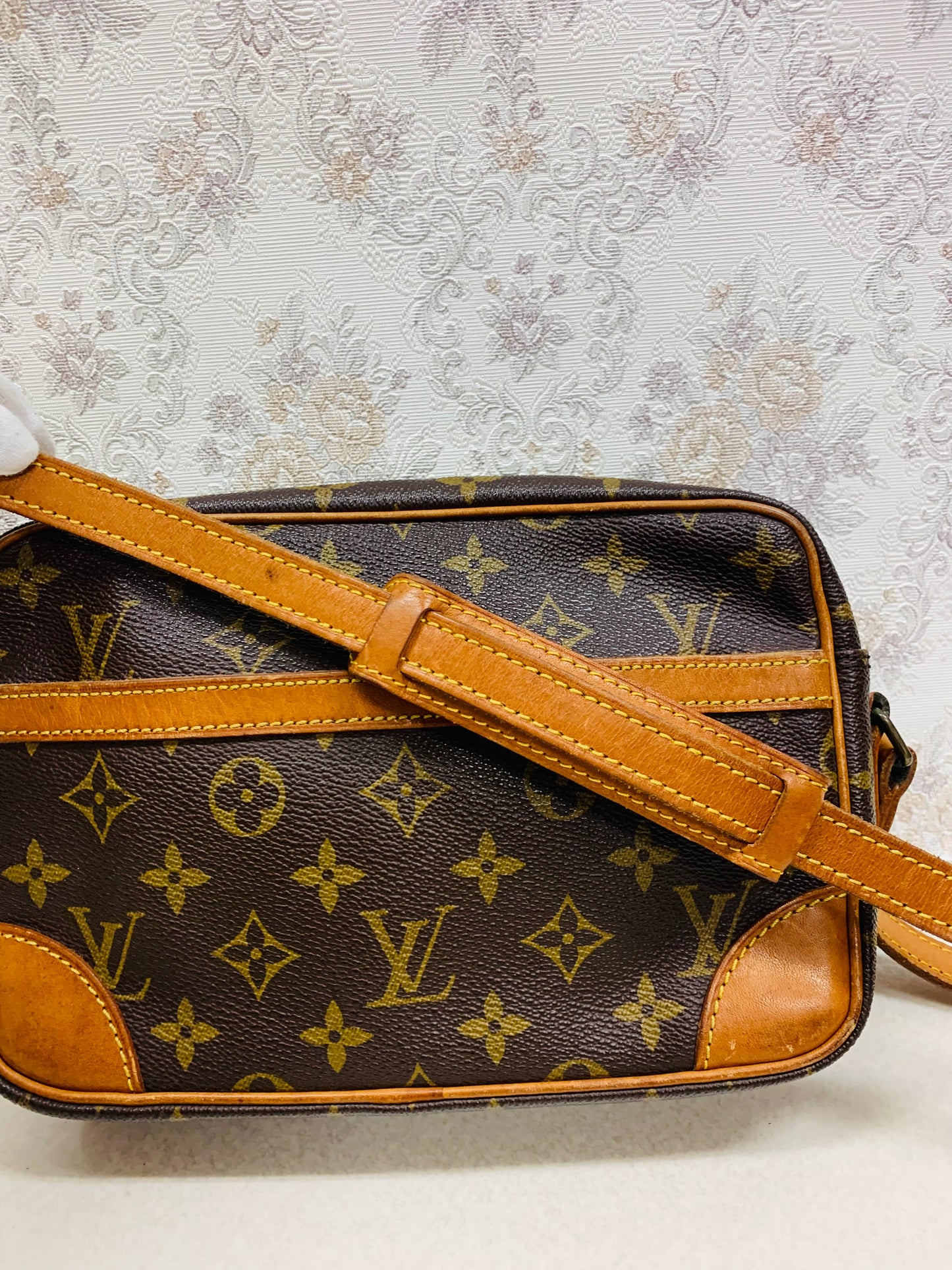 Louis Vuitton Monogram Trocadero 23