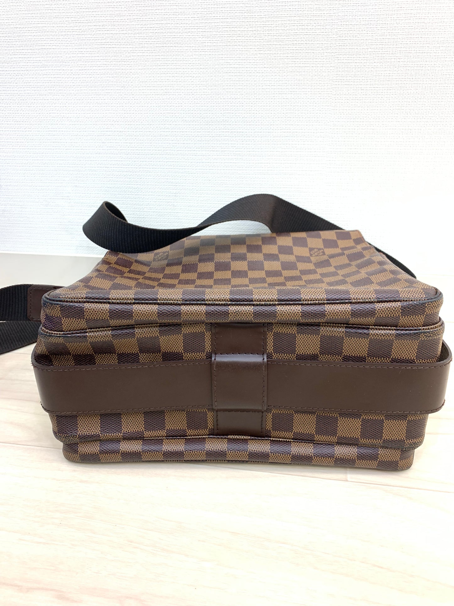 Louis Vuitton Damier Ébène Naviglio messenger bag