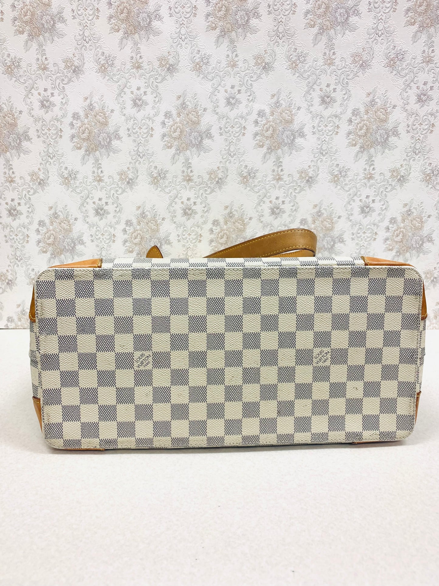Louis Vuitton Damier Azur Hampstead MM Tote Bag