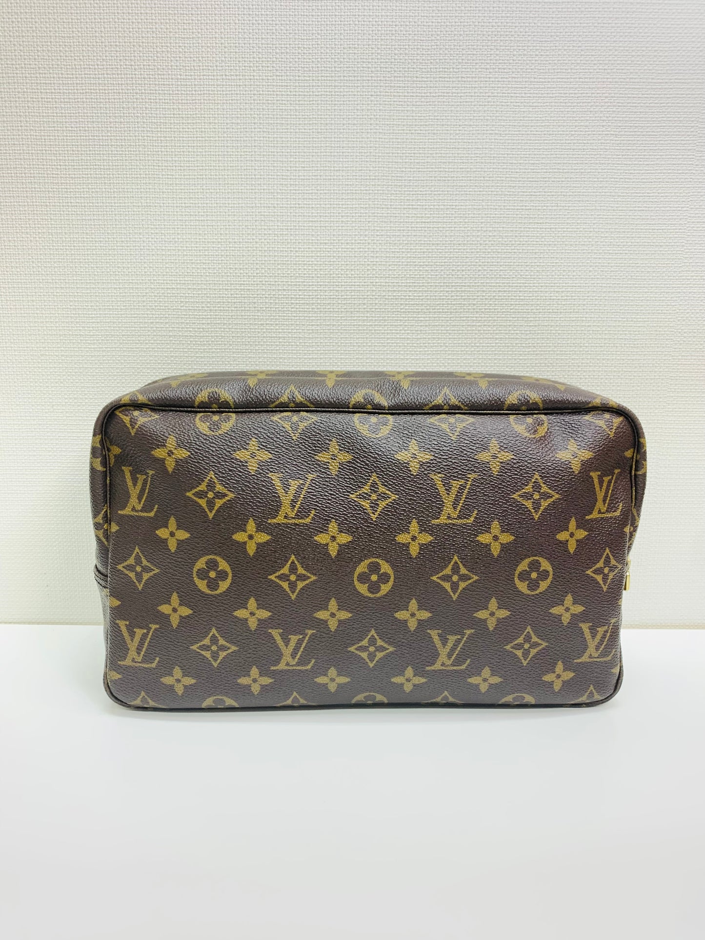 LOUIS VUITTON Trousse 28