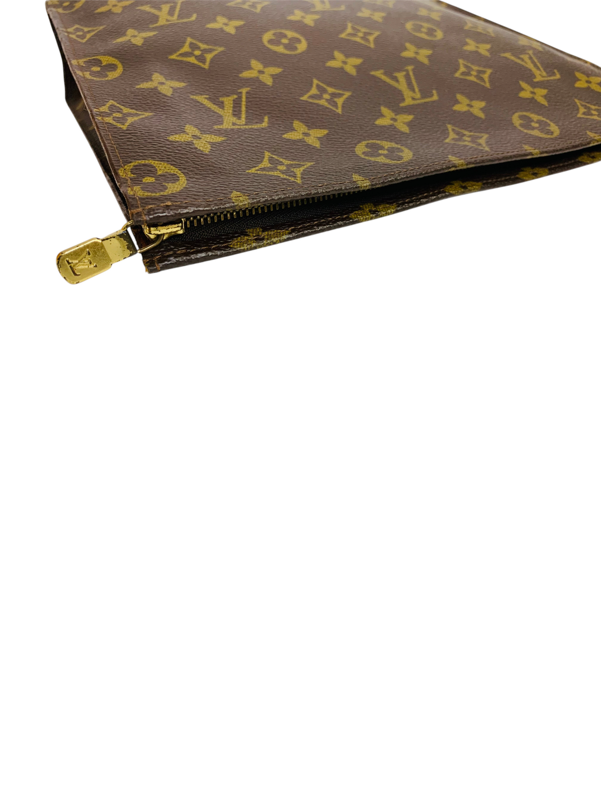Louis Vuitton Toiletry 26